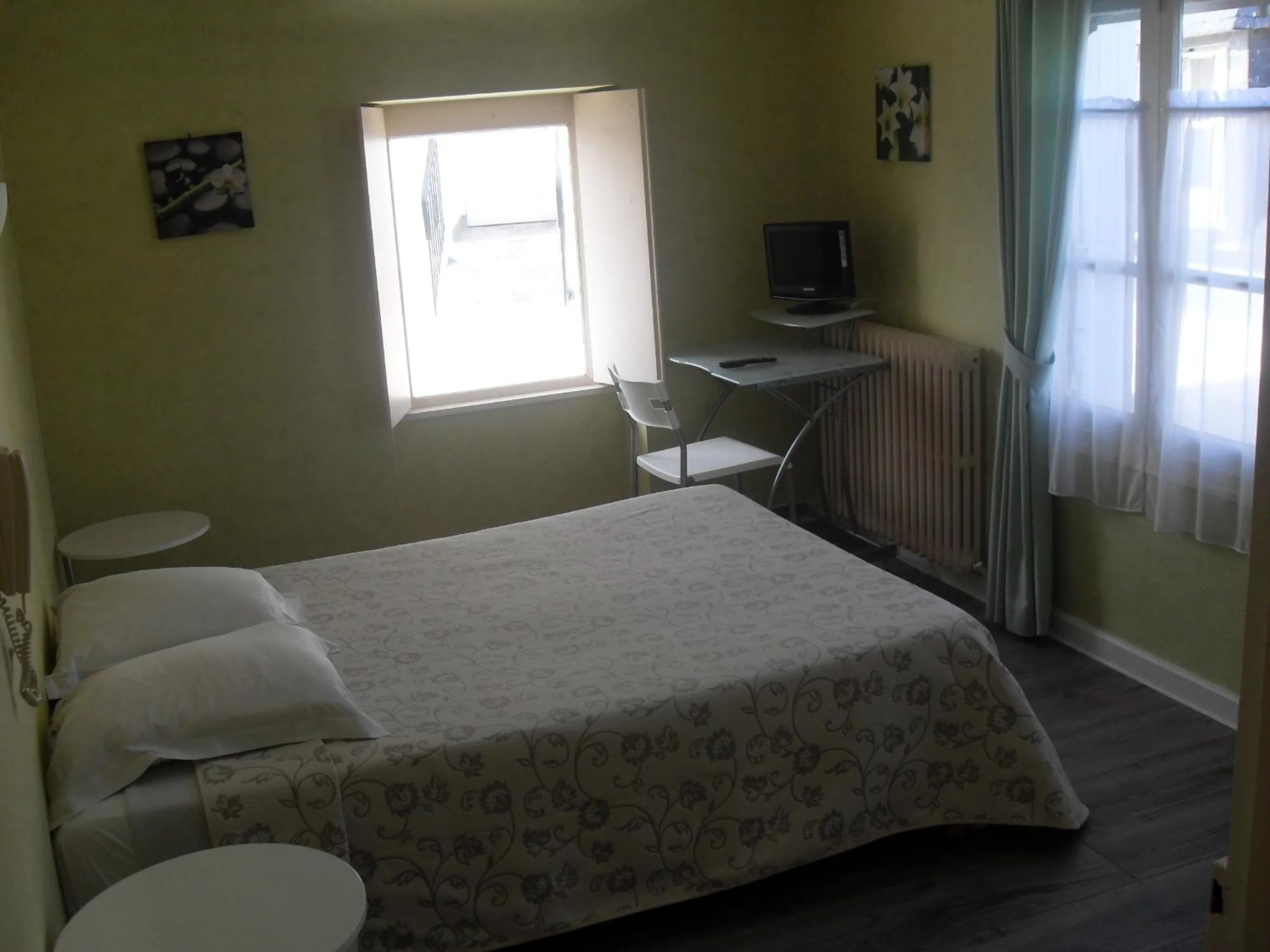 Photo of the whole room in Hotel Restaurant Bocher