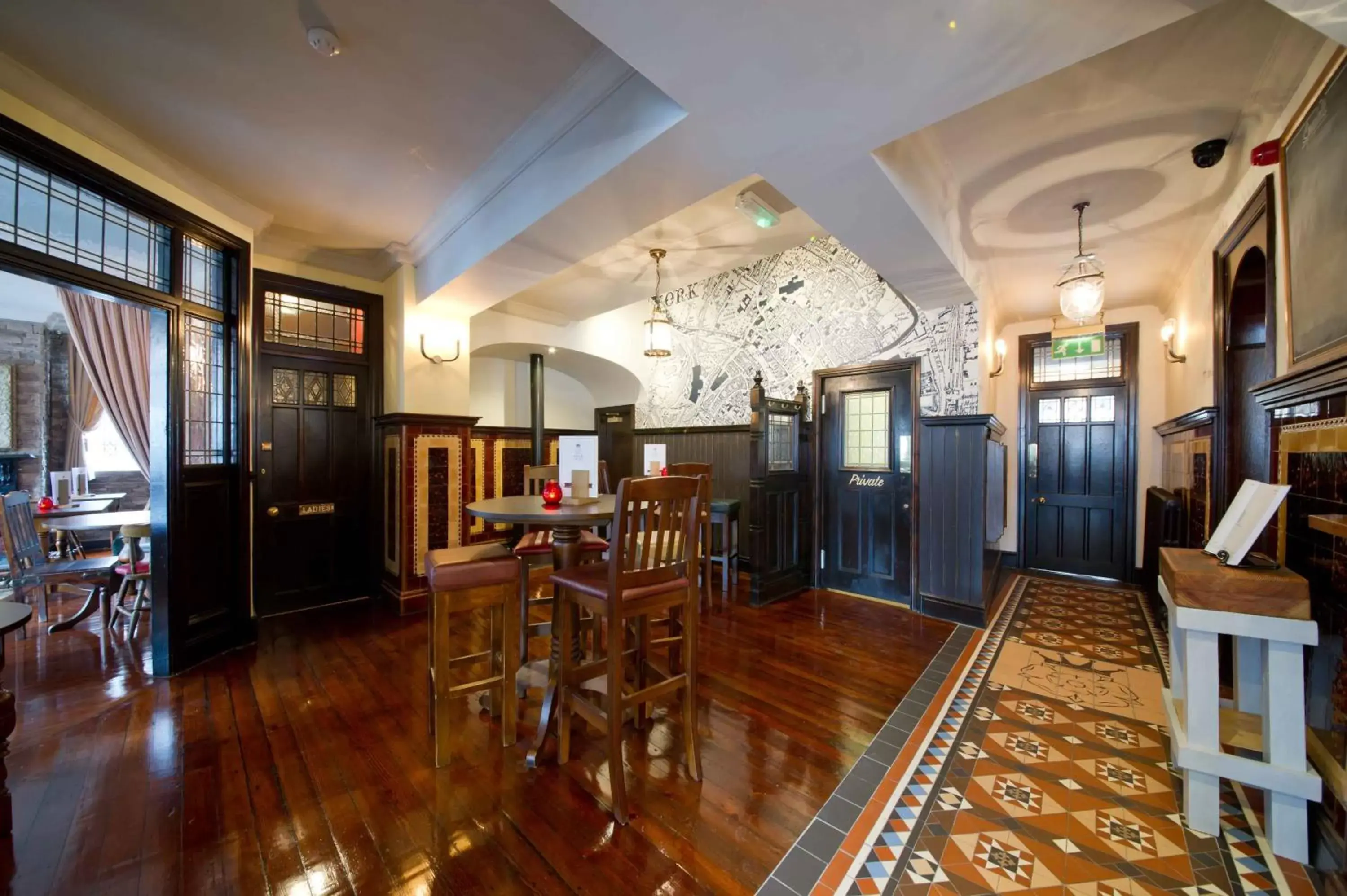 Restaurant/places to eat, Dining Area in The Rose & Crown York