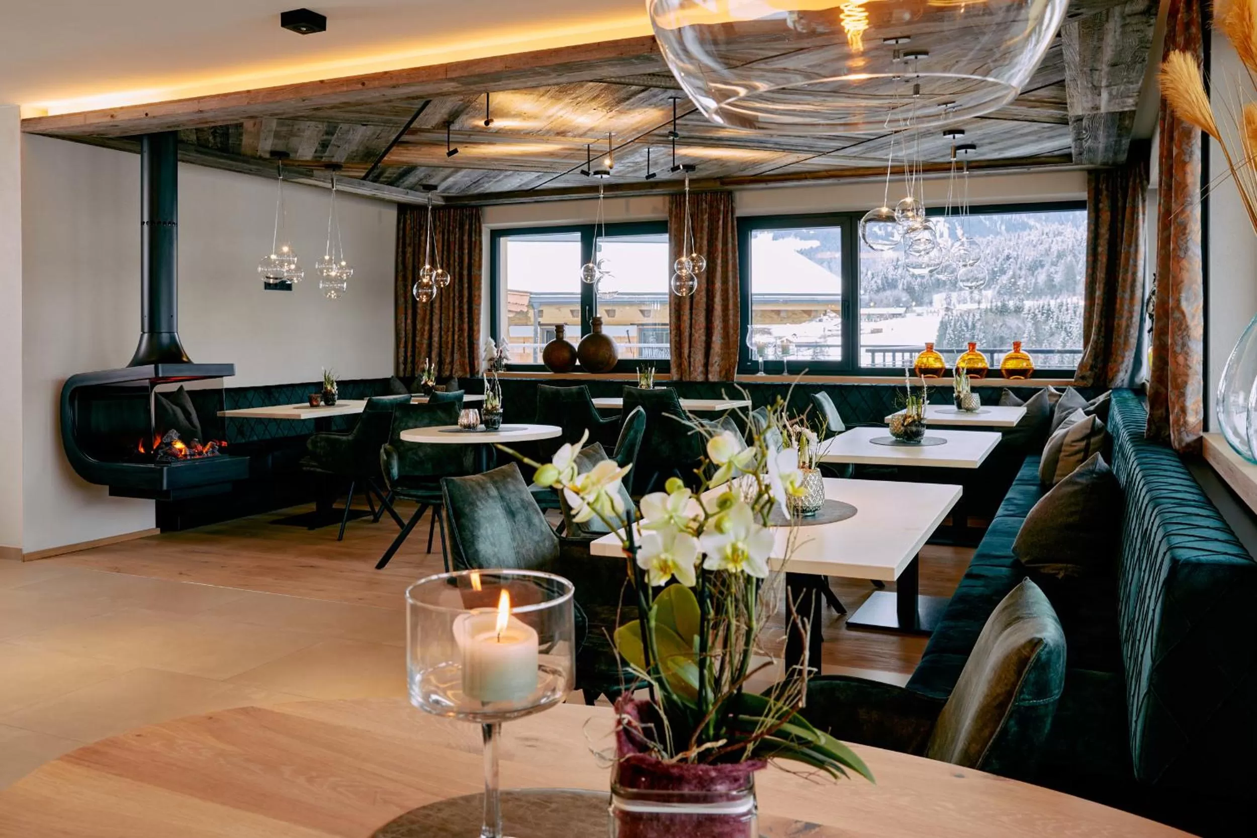 Restaurant/places to eat in Home suite home