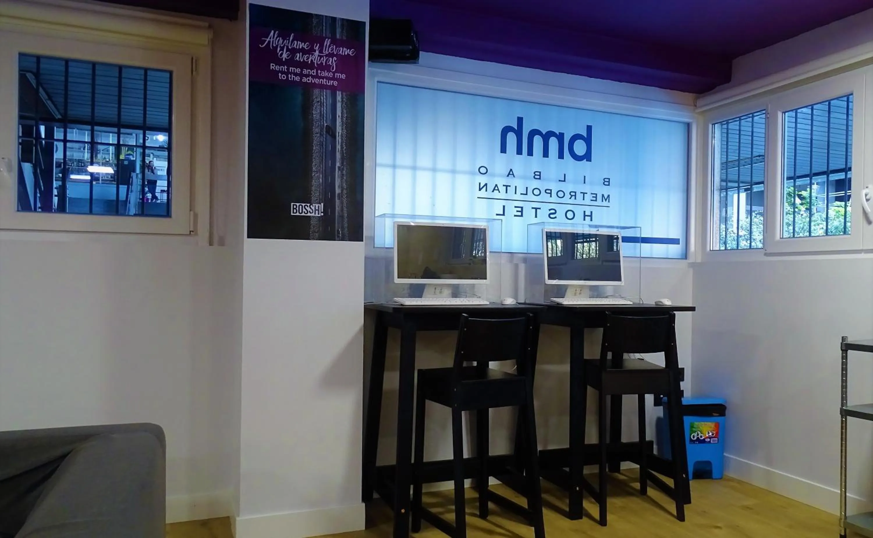 Meeting/conference room in Bilbao Metropolitan Hostel by Bossh! Hotels