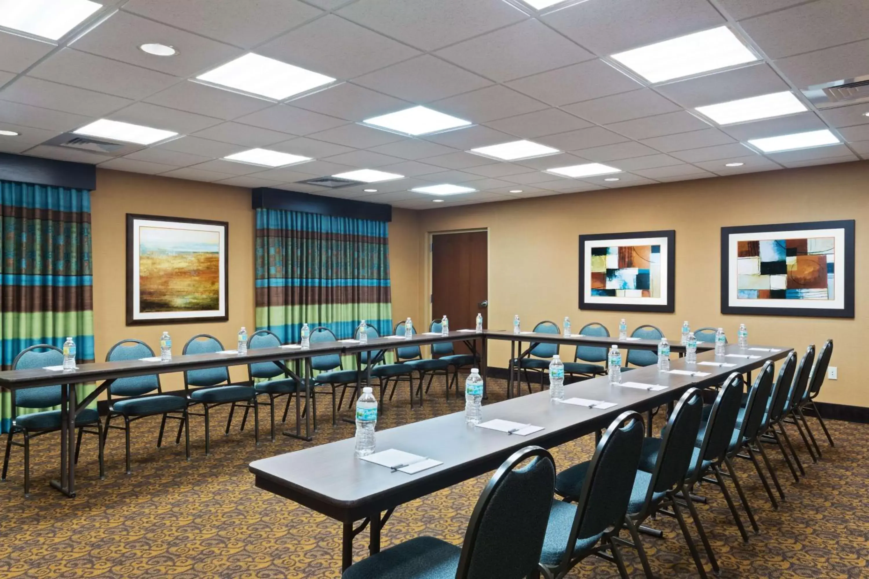 Meeting/conference room in Hampton Inn Leesburg Tavares