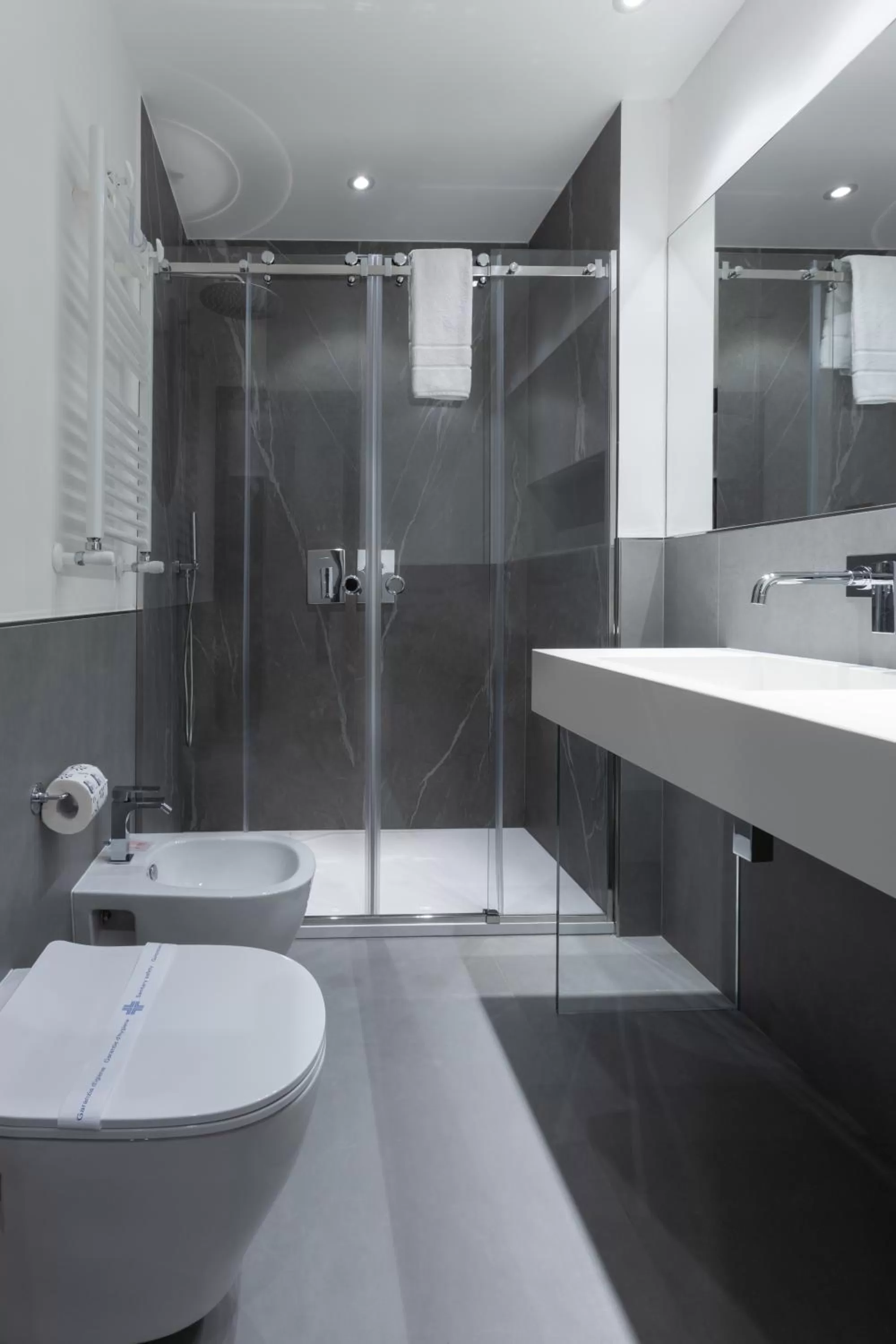 Shower in Suite Palermo Apartment