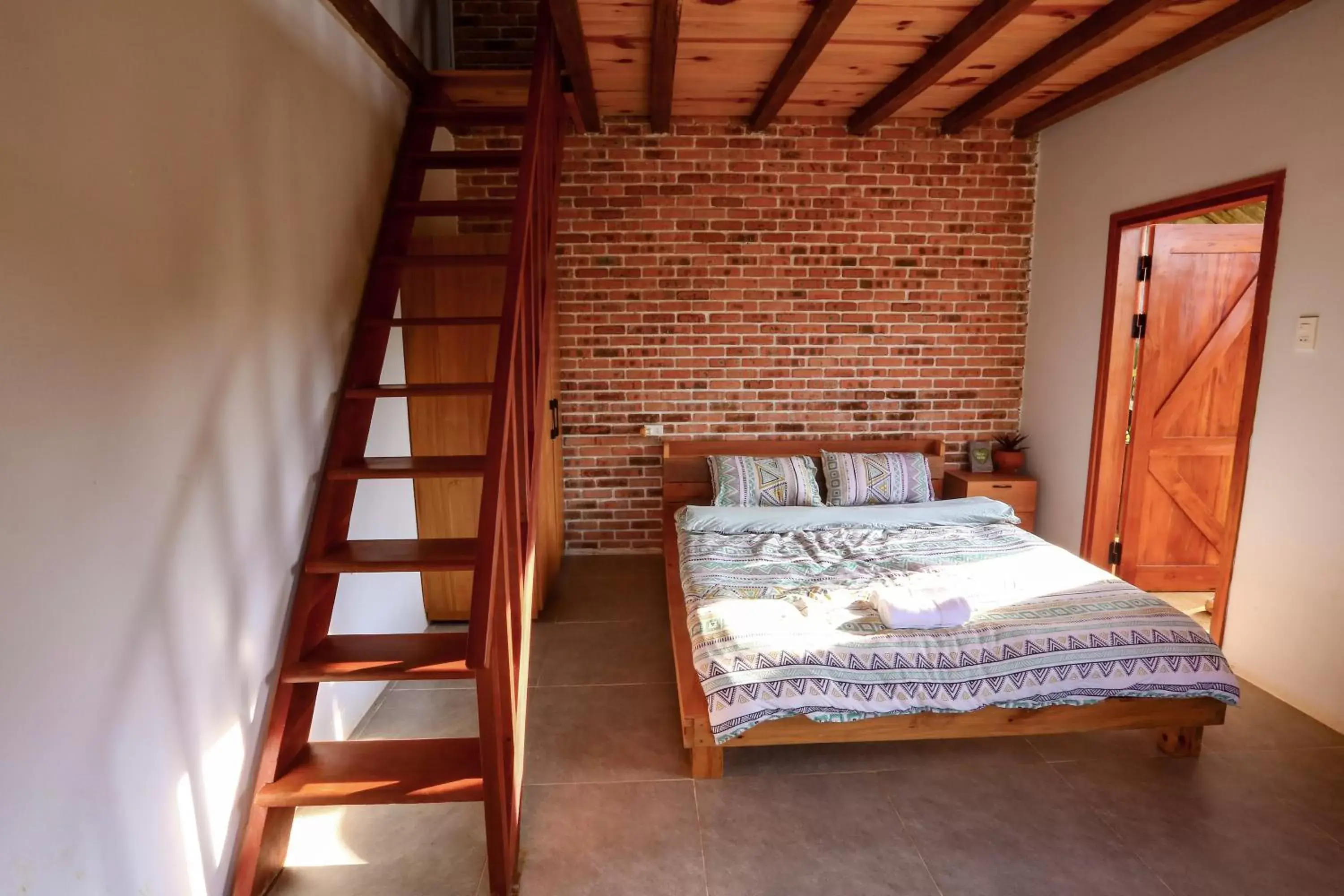 Family Room with Garden View in Pinky Moon House Măng Đen Family Room with Garden View in Pinky Moon House Măng Đen