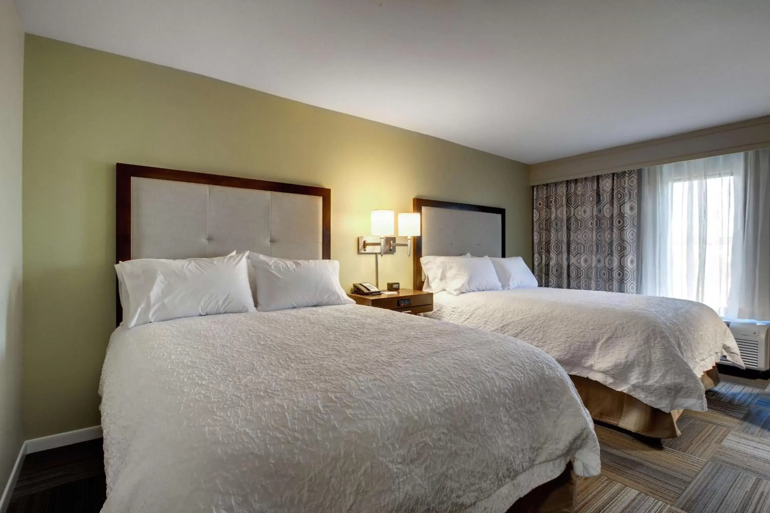 Bed in Hampton Inn & Suites Cordele