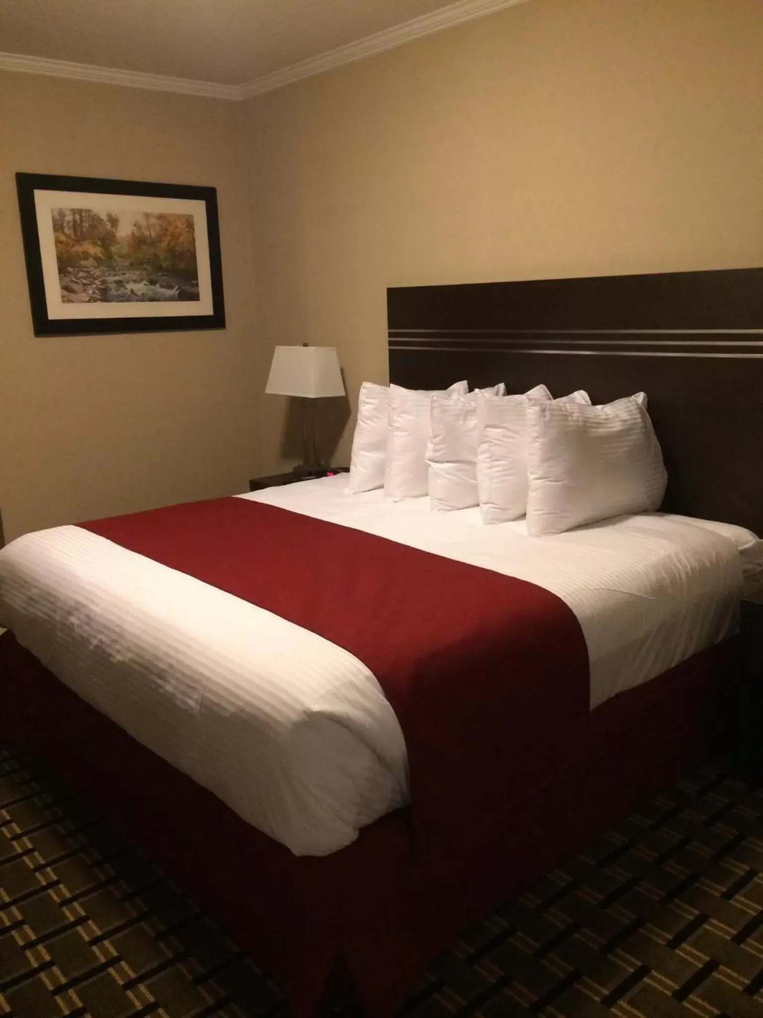 Bed in Super 8 by Wyndham Watrous