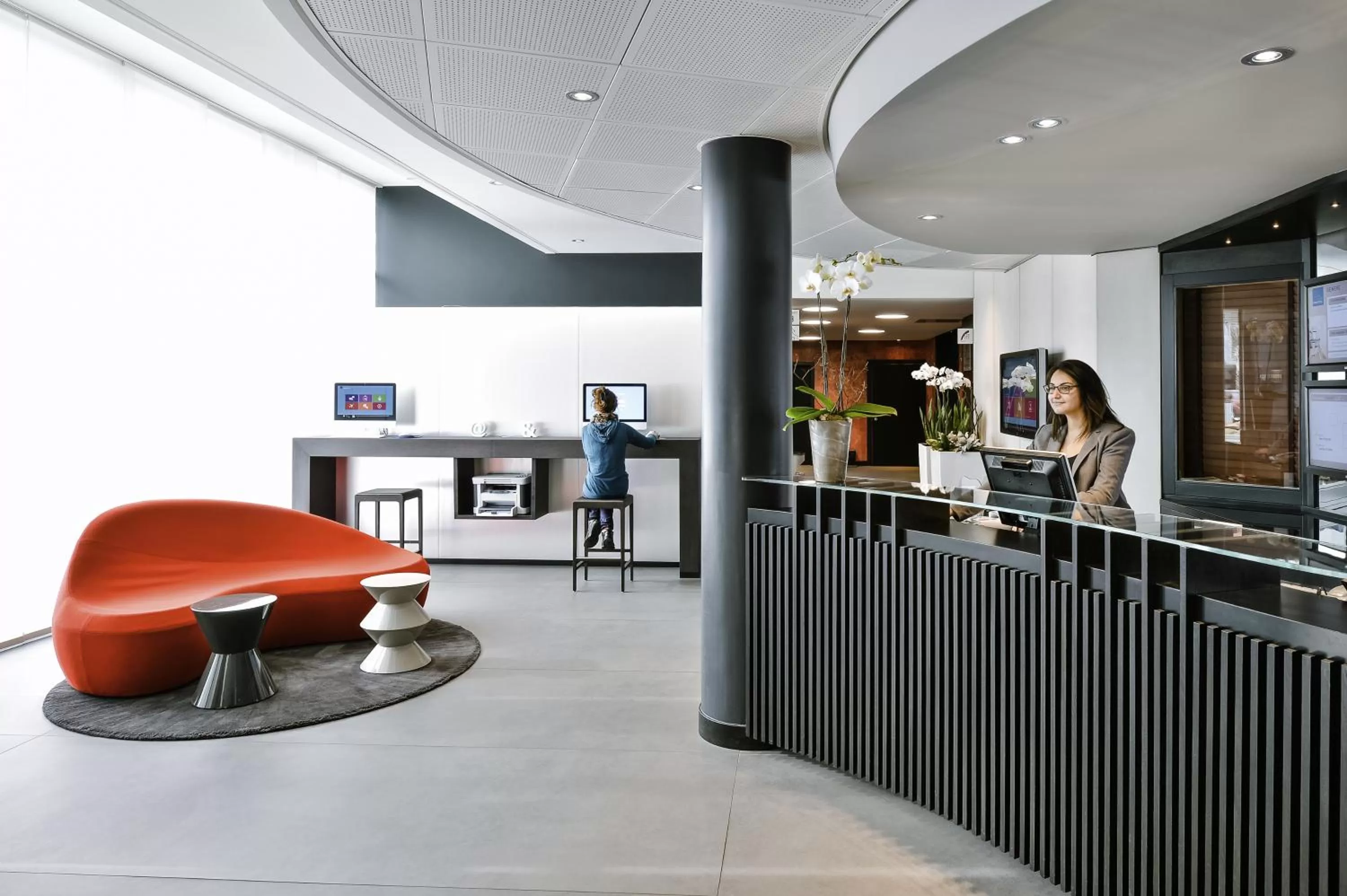 Lobby or reception in Novotel Suites Genève Aéroport