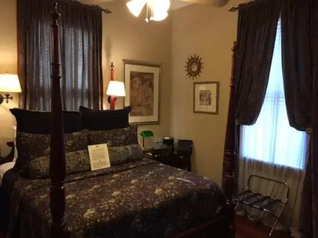 Photo of the whole room, Bed in 1896 O'Malley House