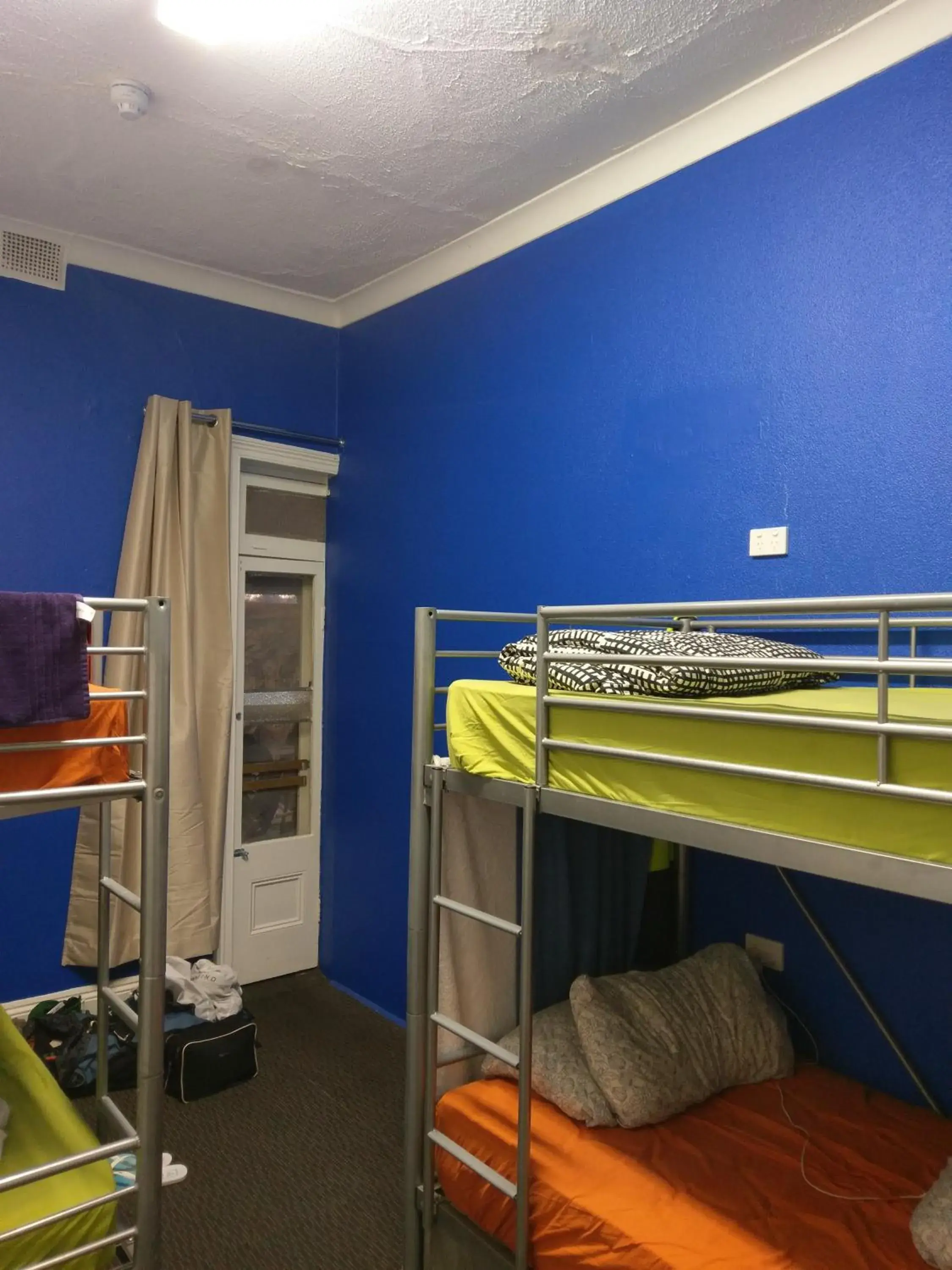 Bunk Bed in Adelaide Travellers Inn Backpackers Hostel