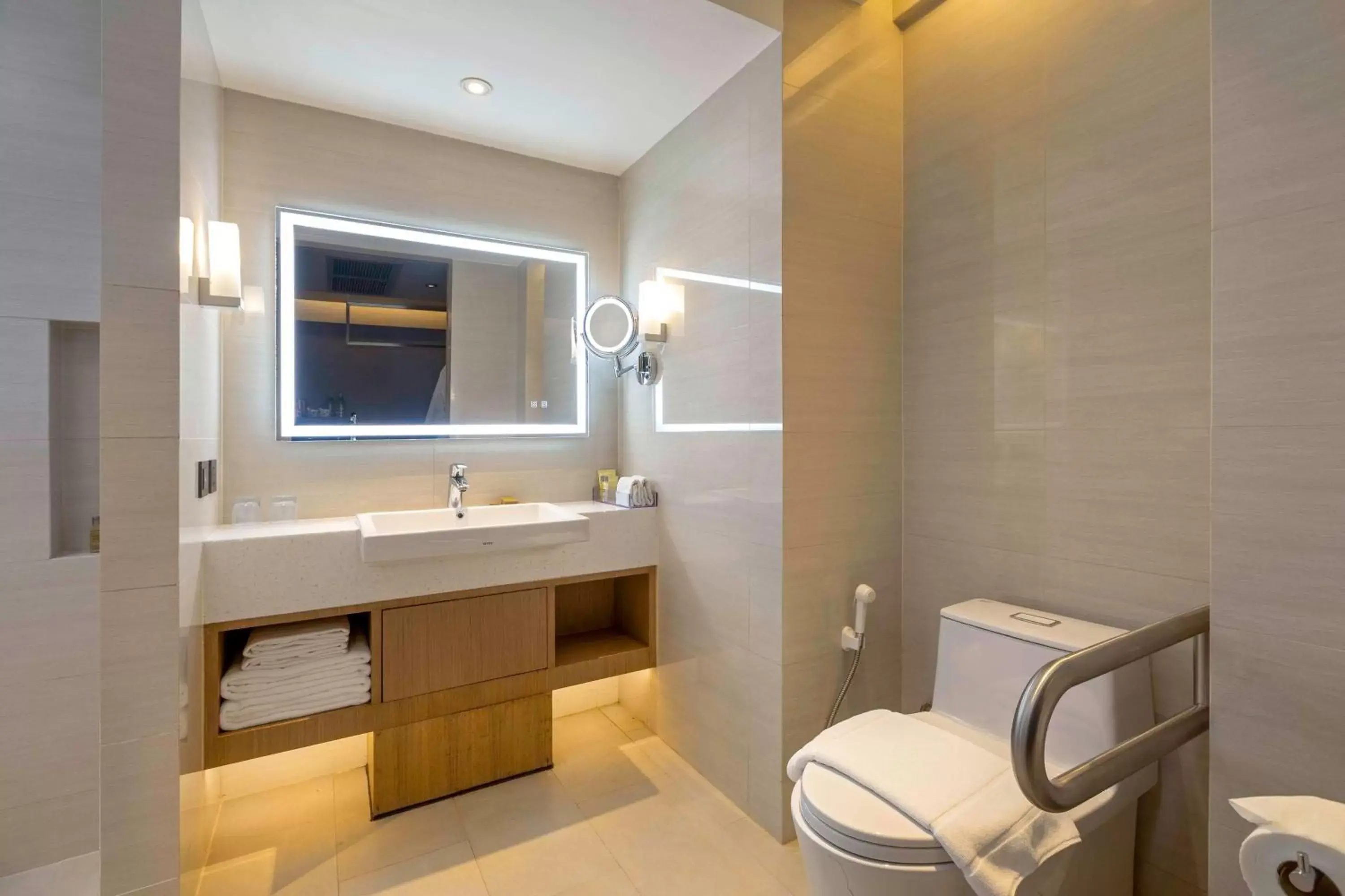 Bathroom in DoubleTree by Hilton Phuket Banthai Resort