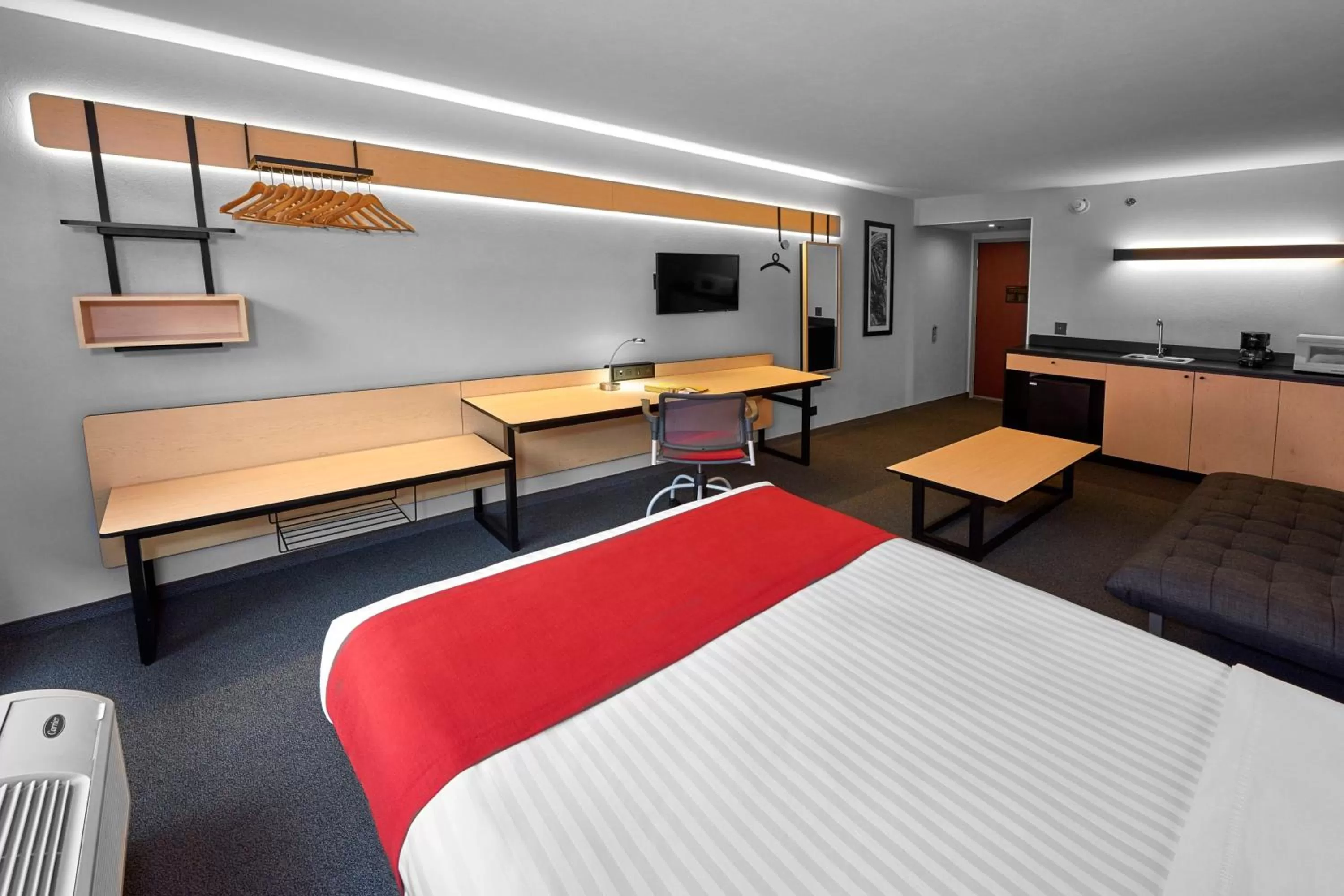 Photo of the whole room, Bed in City Express by Marriott Toluca