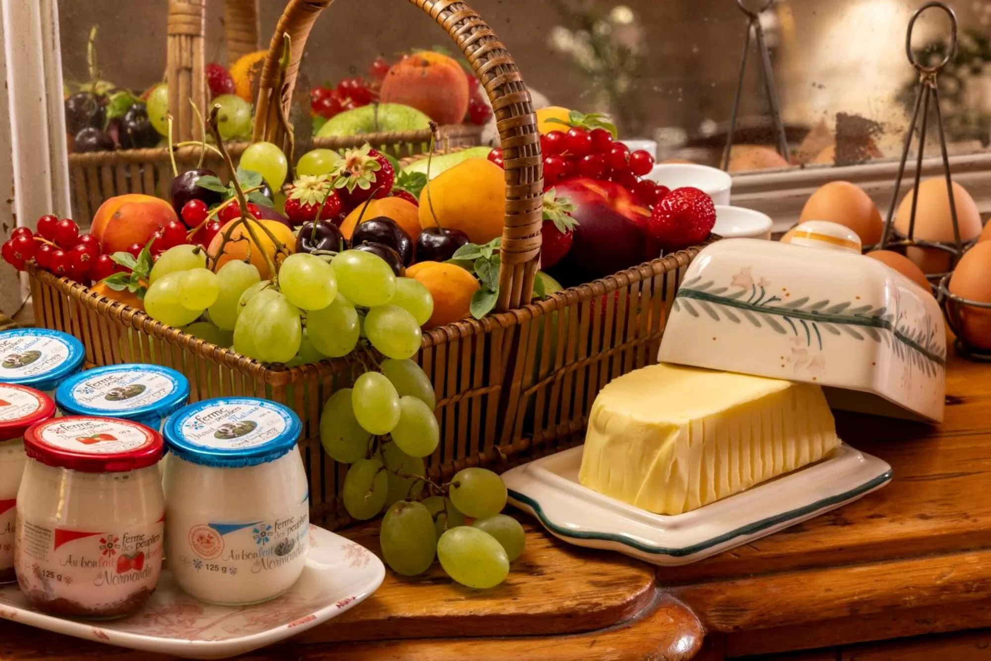 Buffet breakfast in Hôtel Le Saint Gregoire