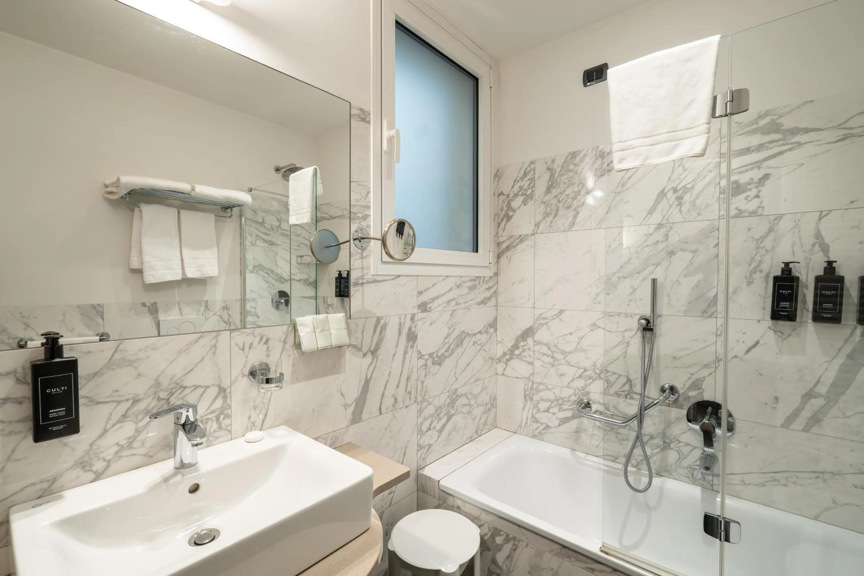 Bathroom in Hotel Regina