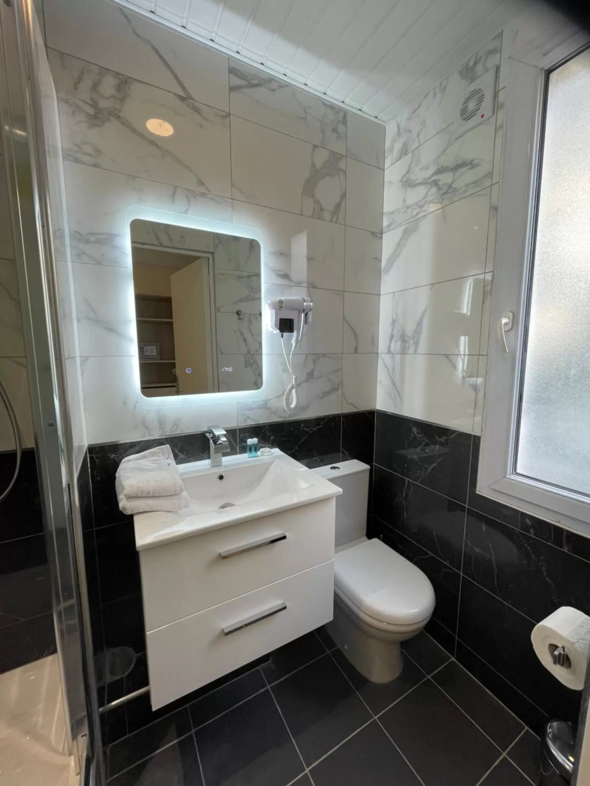 Bathroom in Residence Hoche