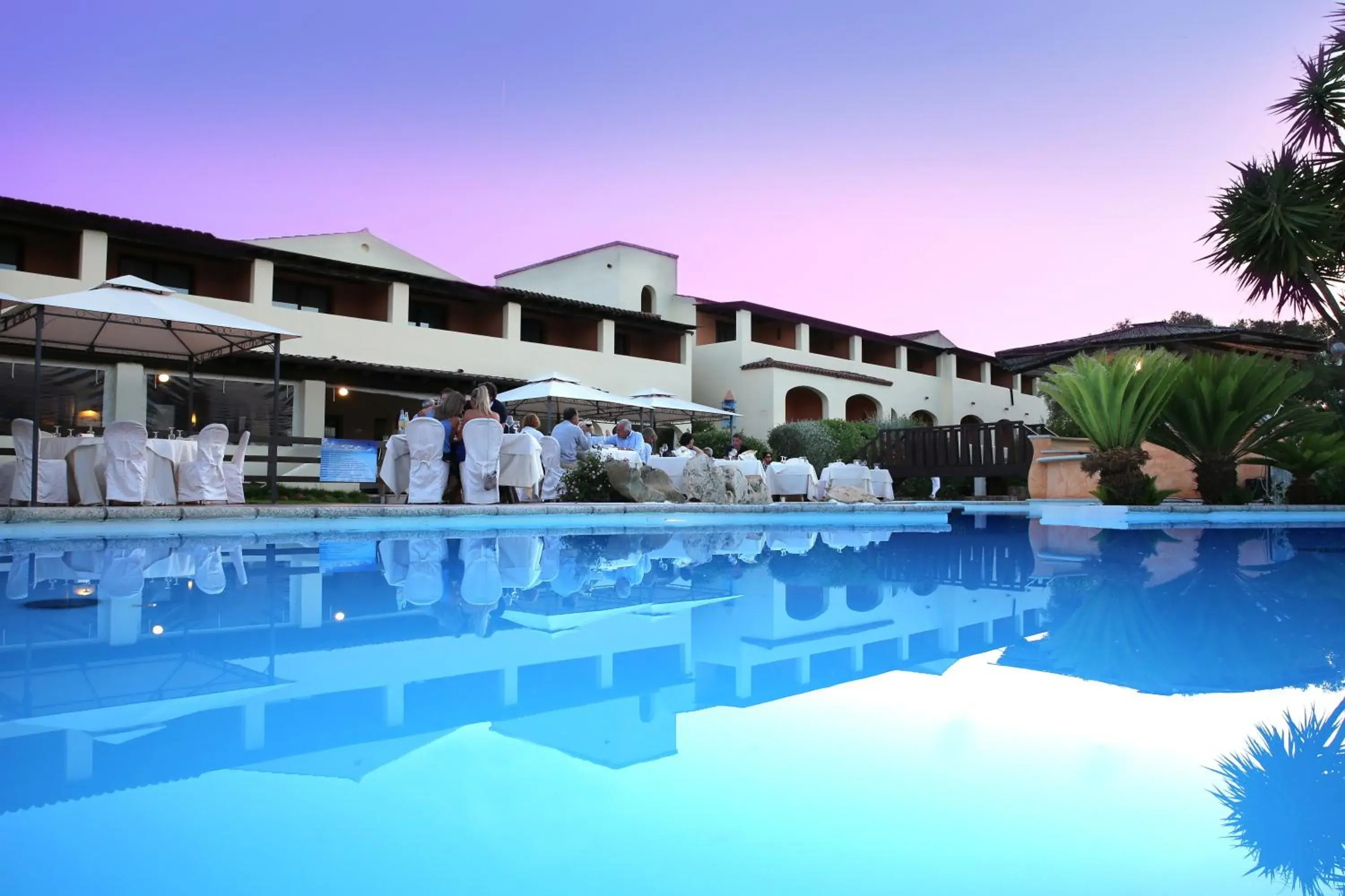 Swimming pool, Property Building in Hotel Speraesole