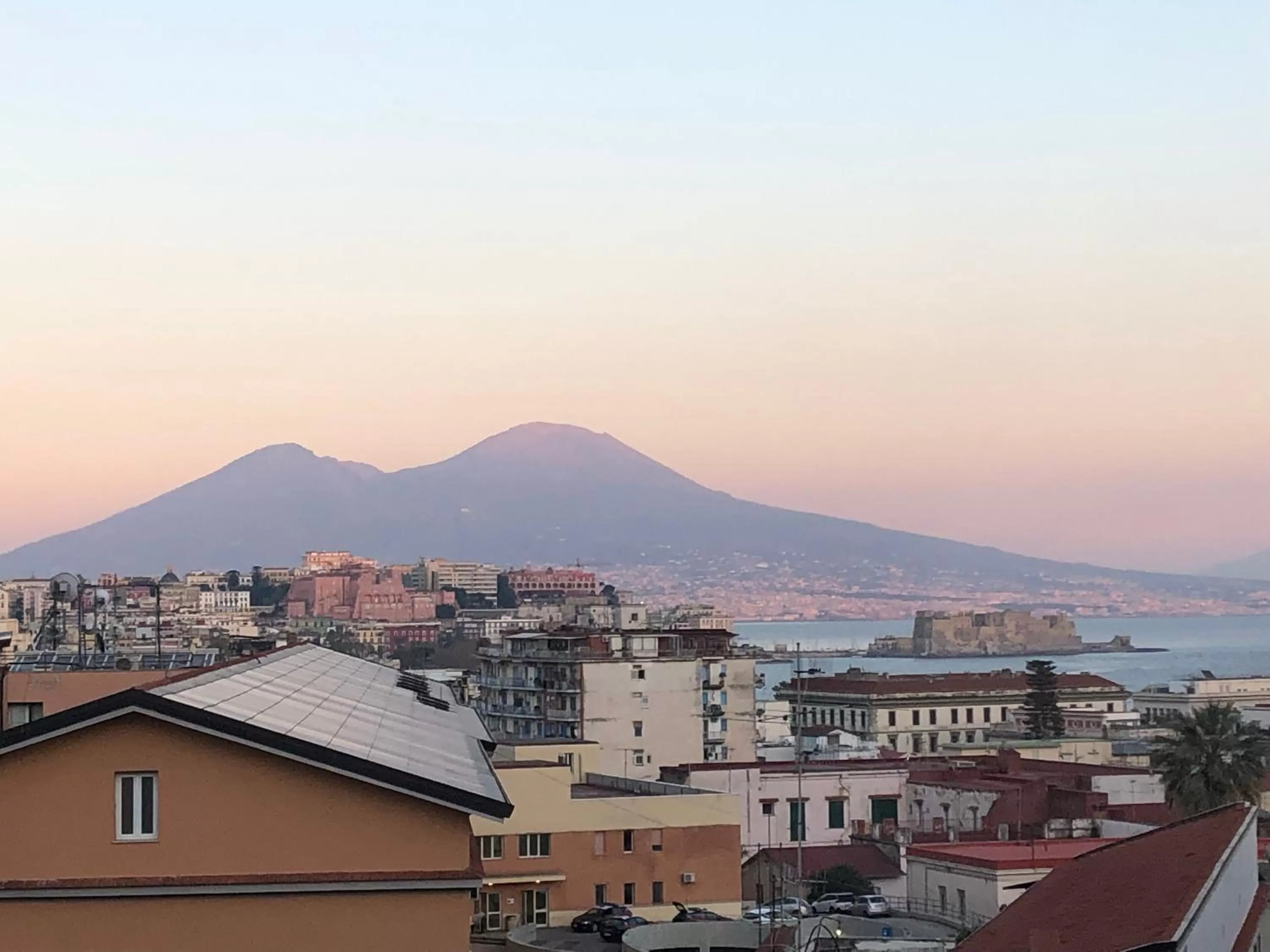 City view, Mountain View in Specchio di Parthenope B&B