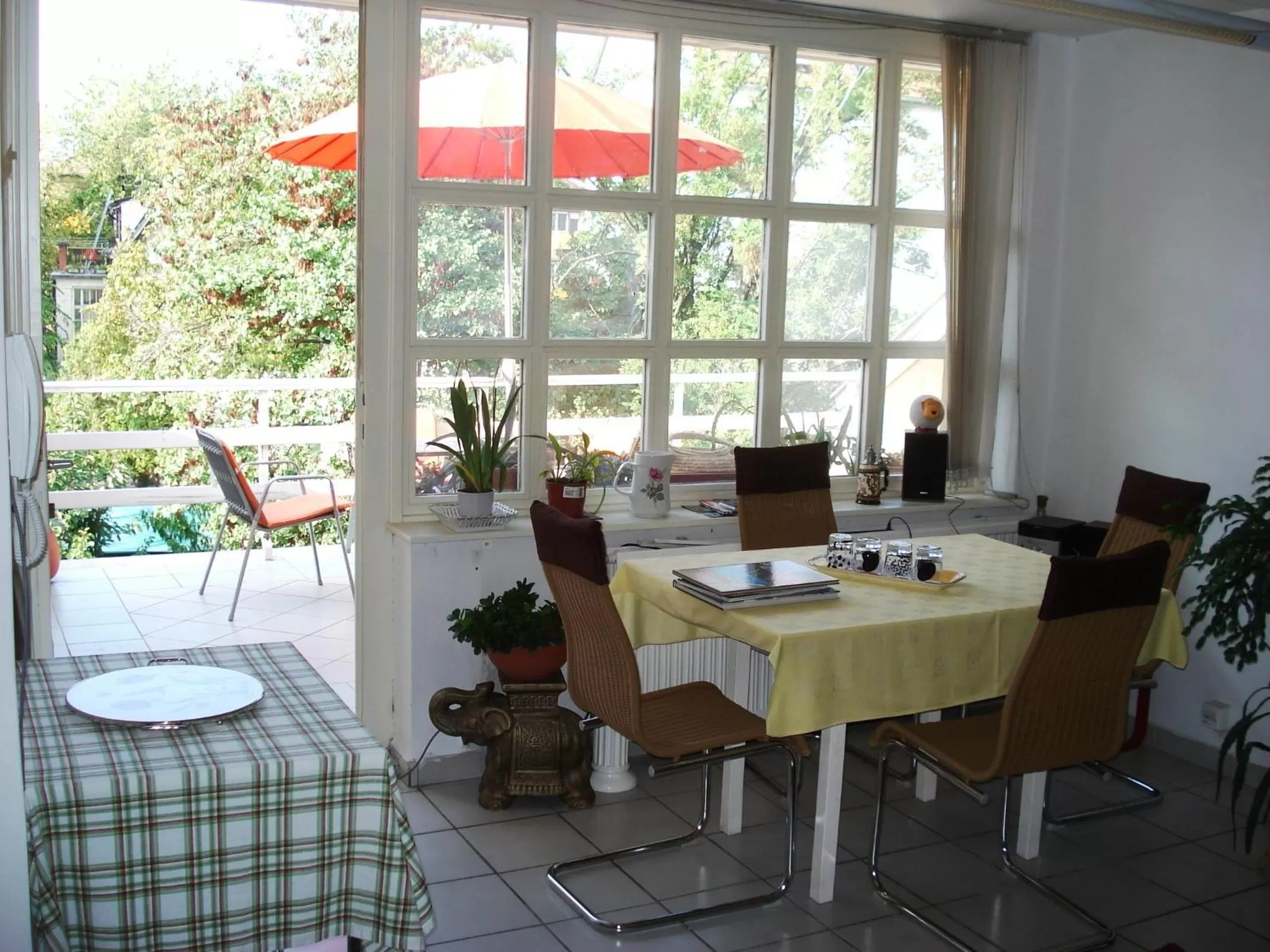 Restaurant/places to eat in Buda Panzió