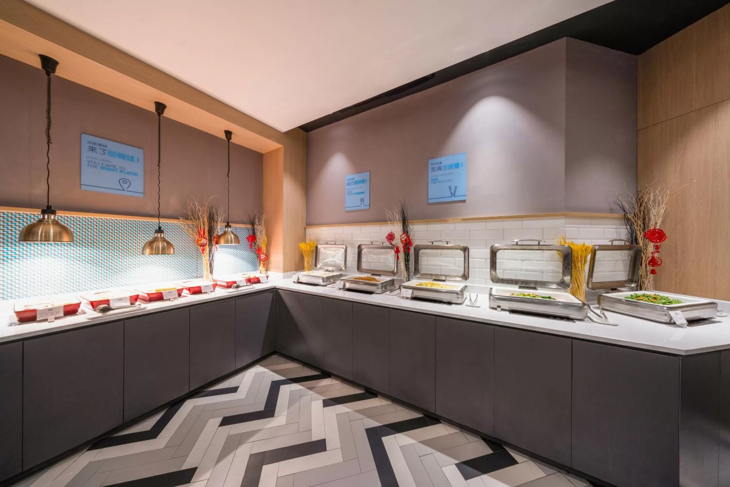 Restaurant/places to eat in Holiday Inn Express Hangzhou Westlake East by IHG