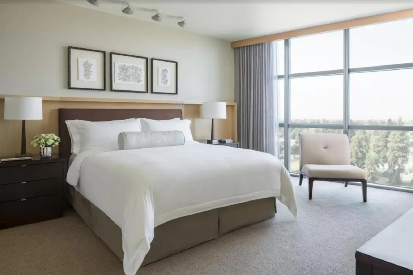 Bed in Four Seasons Hotel Silicon Valley at East Palo Alto