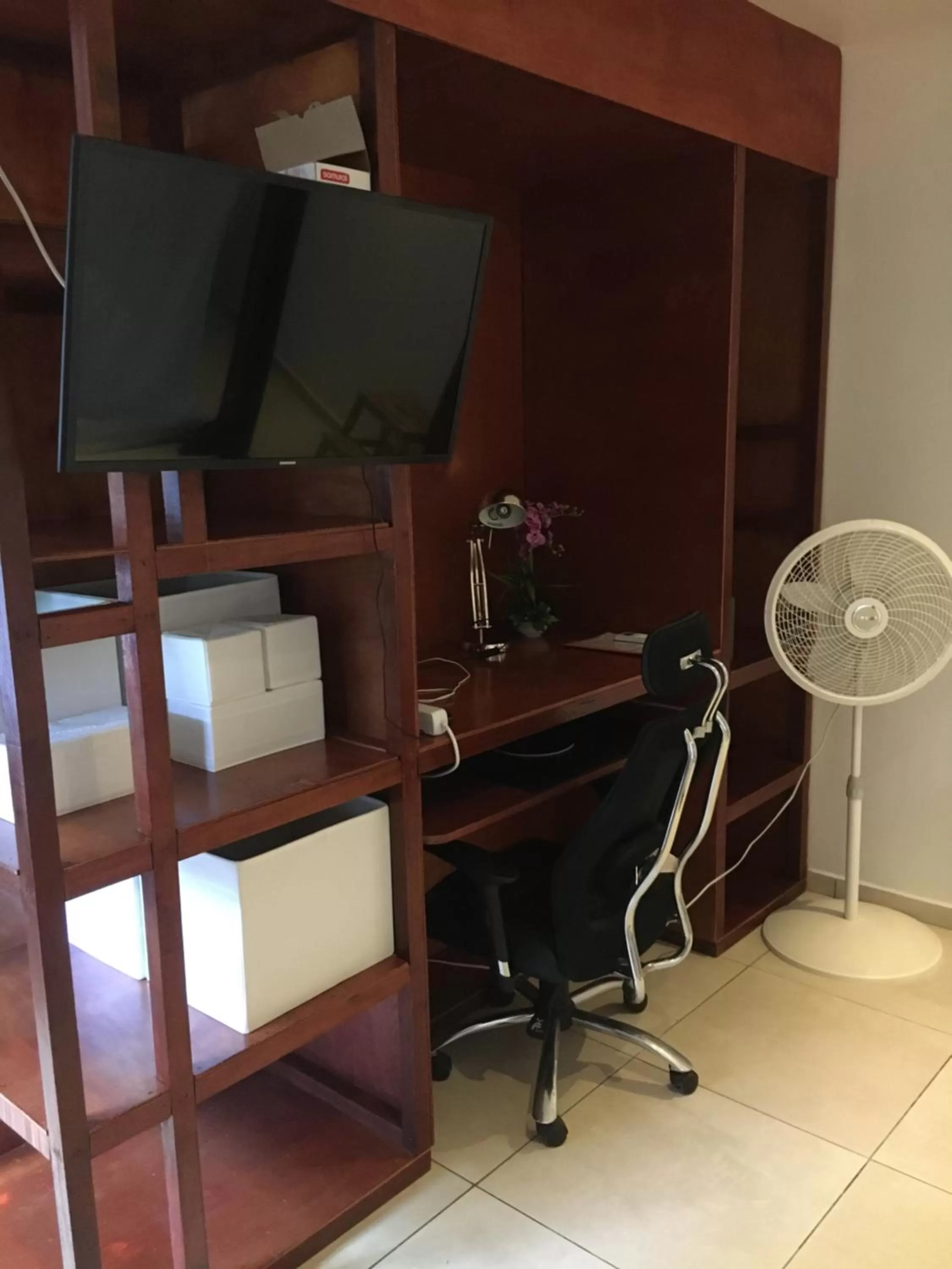 Area and facilities, TV/Entertainment Center in Asteria Studios