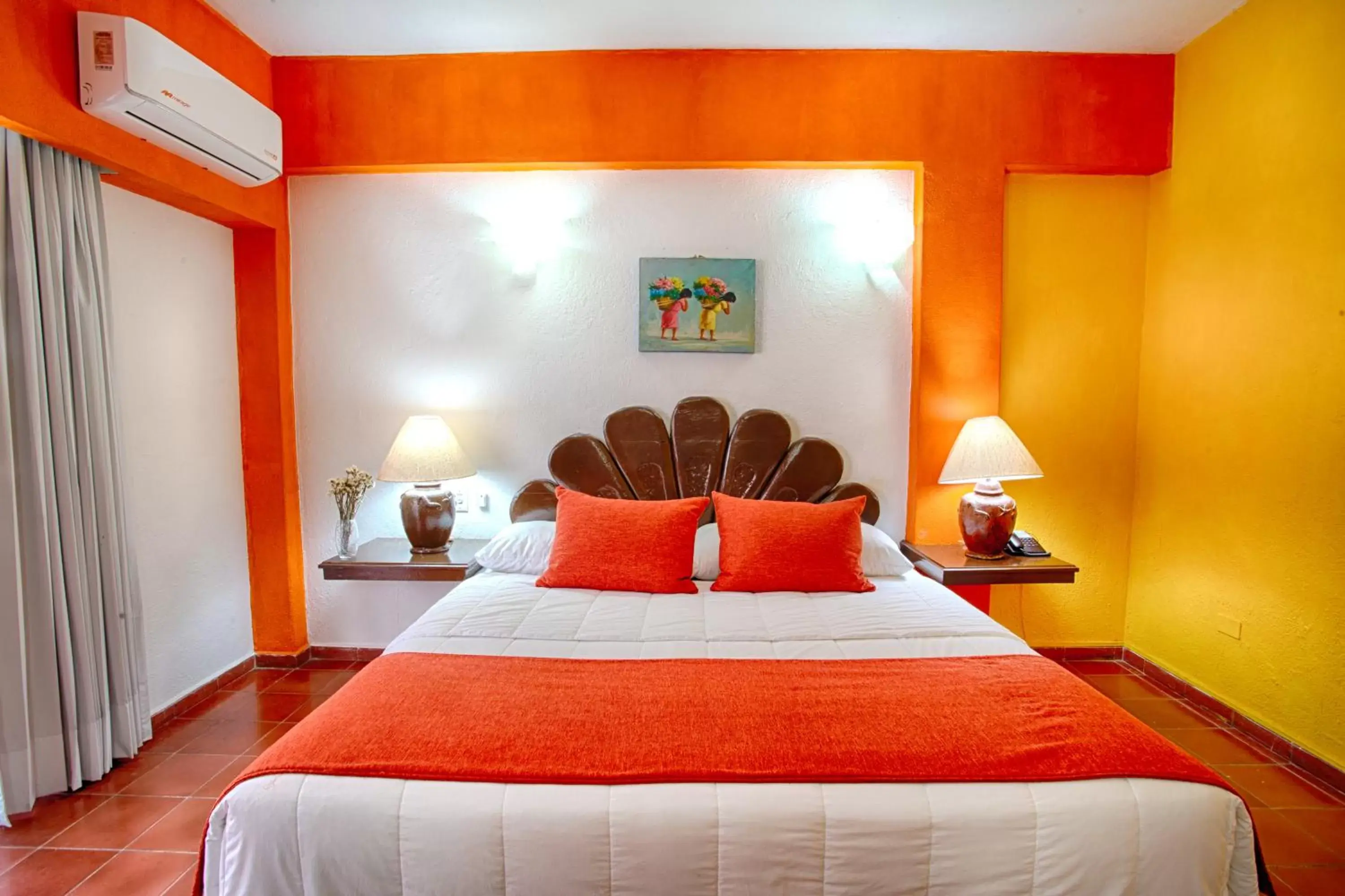 Bedroom, Bed in Suites Plaza del Rio - Family Hotel Malecón Centro