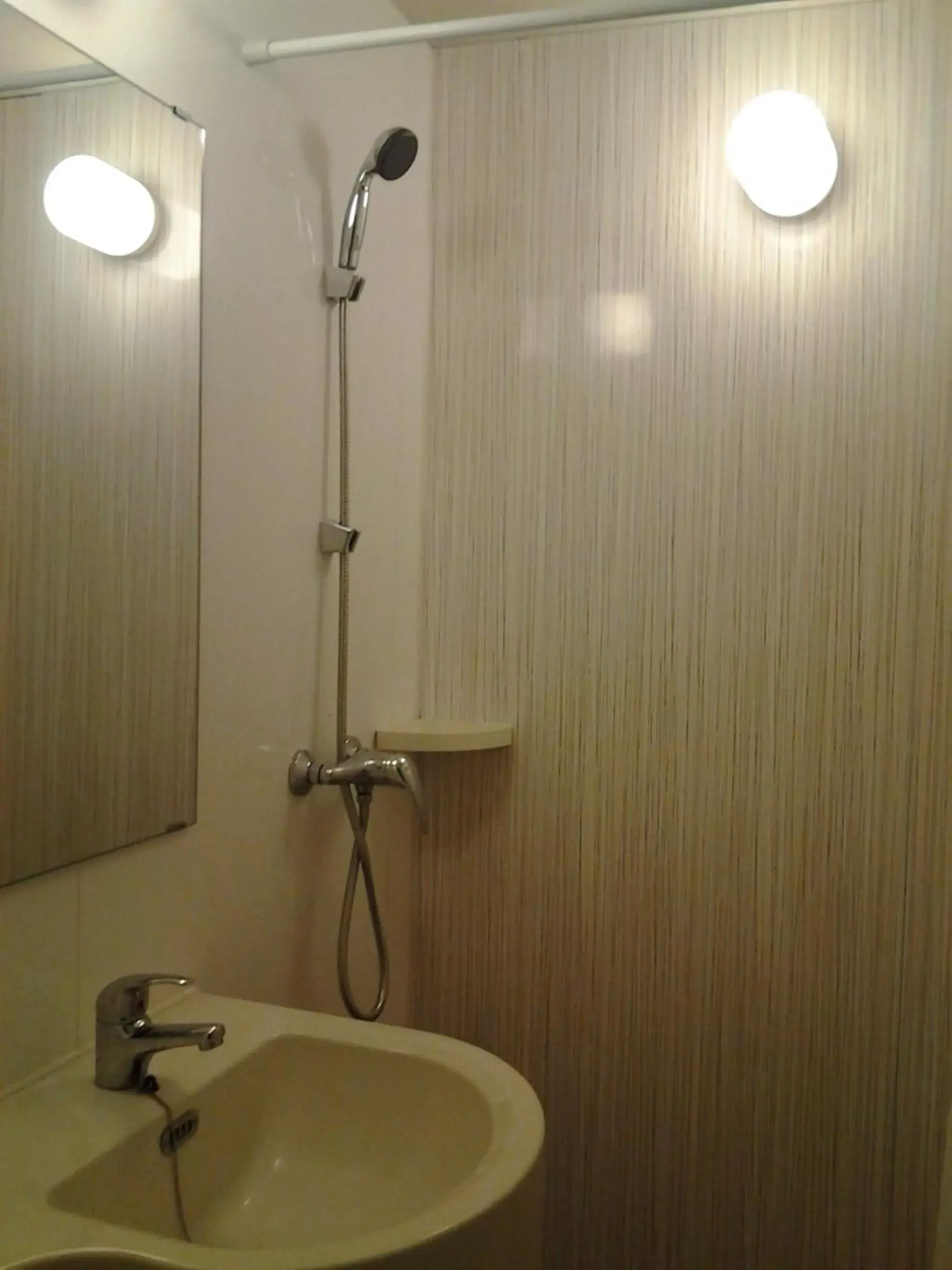 Bathroom in Zodiak Asia Afrika by KAGUM Hotels