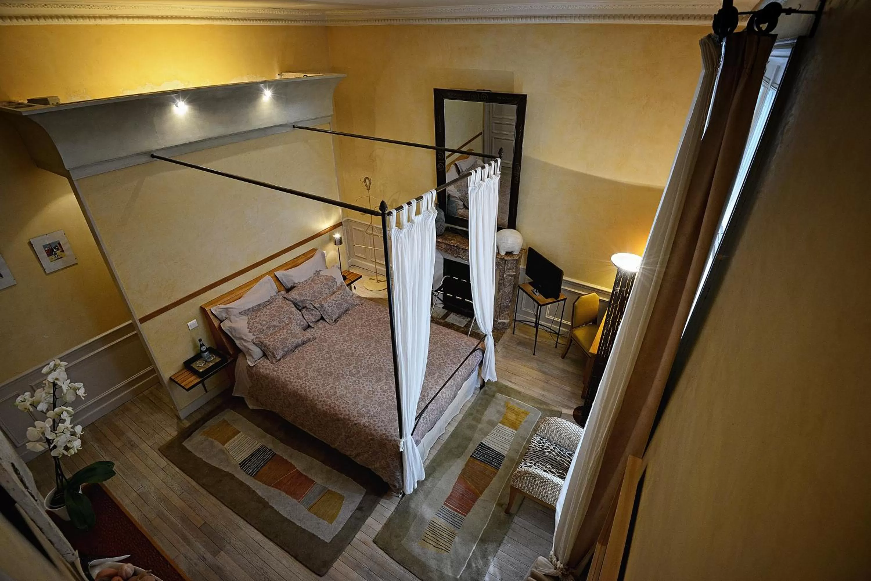 Bed in Hotel Le Clos Raymi