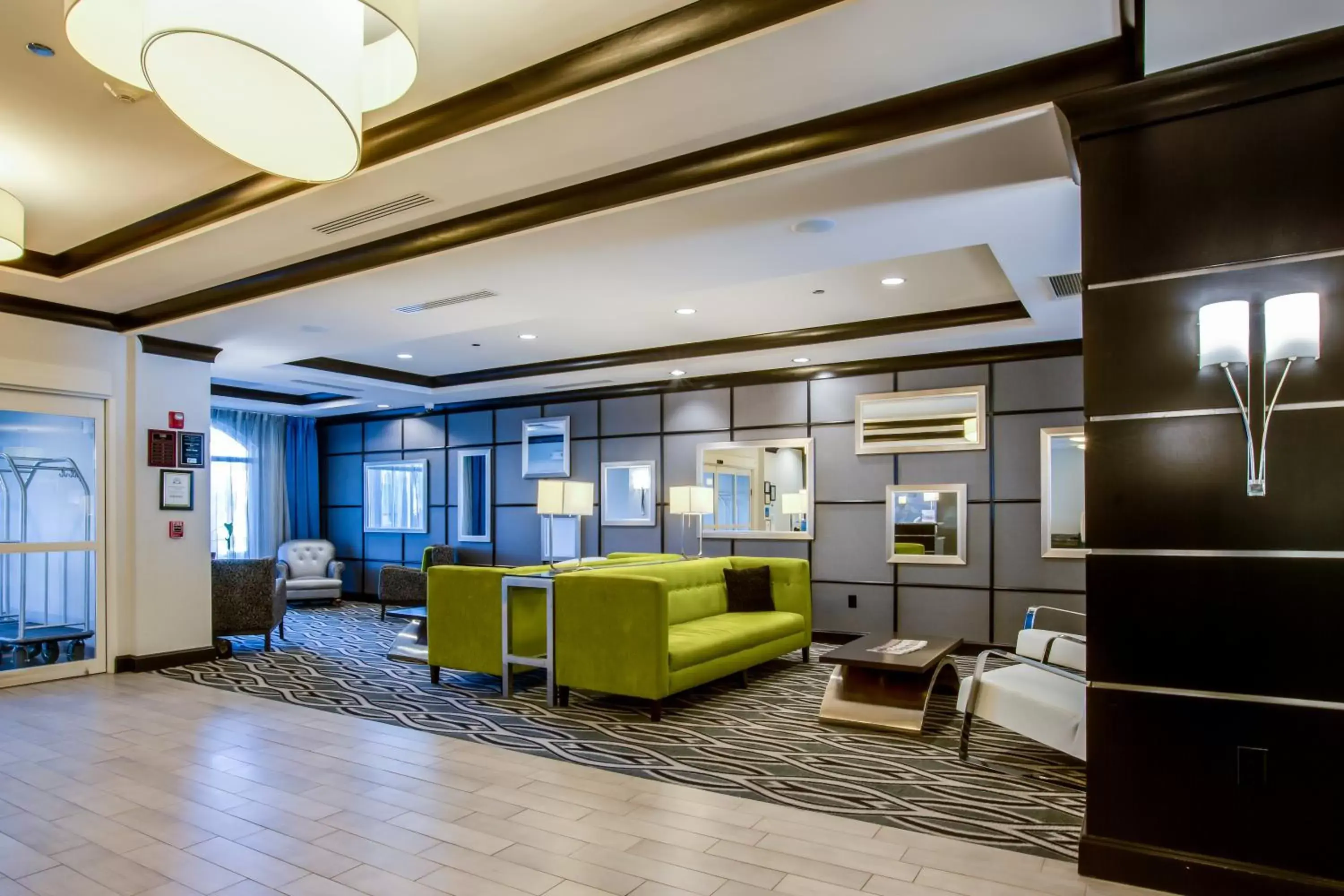 Lobby or reception, Lobby/Reception in Holiday Inn Express and Suites North Charleston, an IHG Hotel