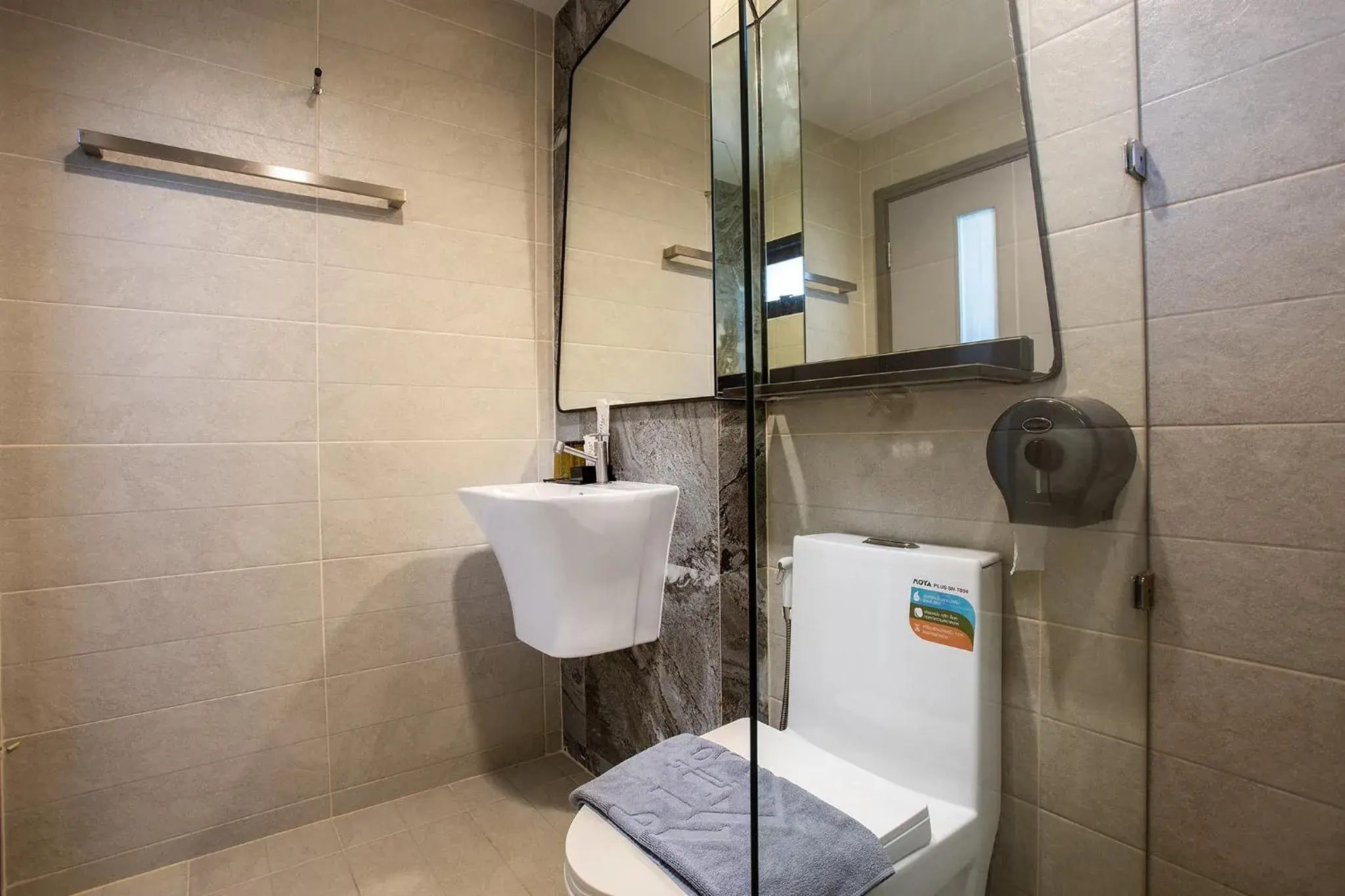 Toilet, Bathroom in Spittze Hotel Pratunam