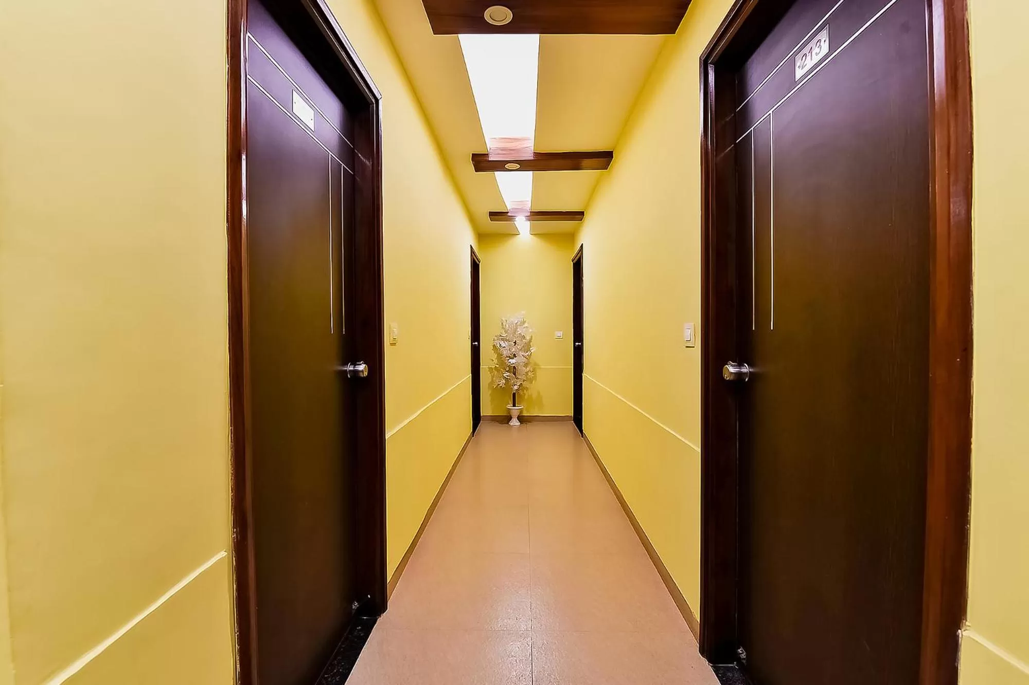 Lobby or reception in FabExpress Silver Plaza