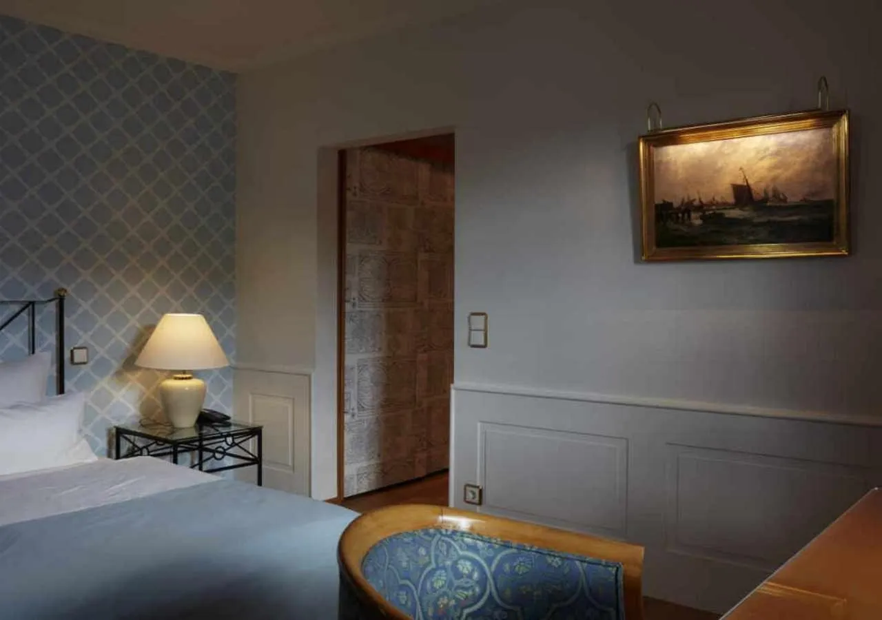 Bedroom, Bed in Hotel Snorrenburg GmbH