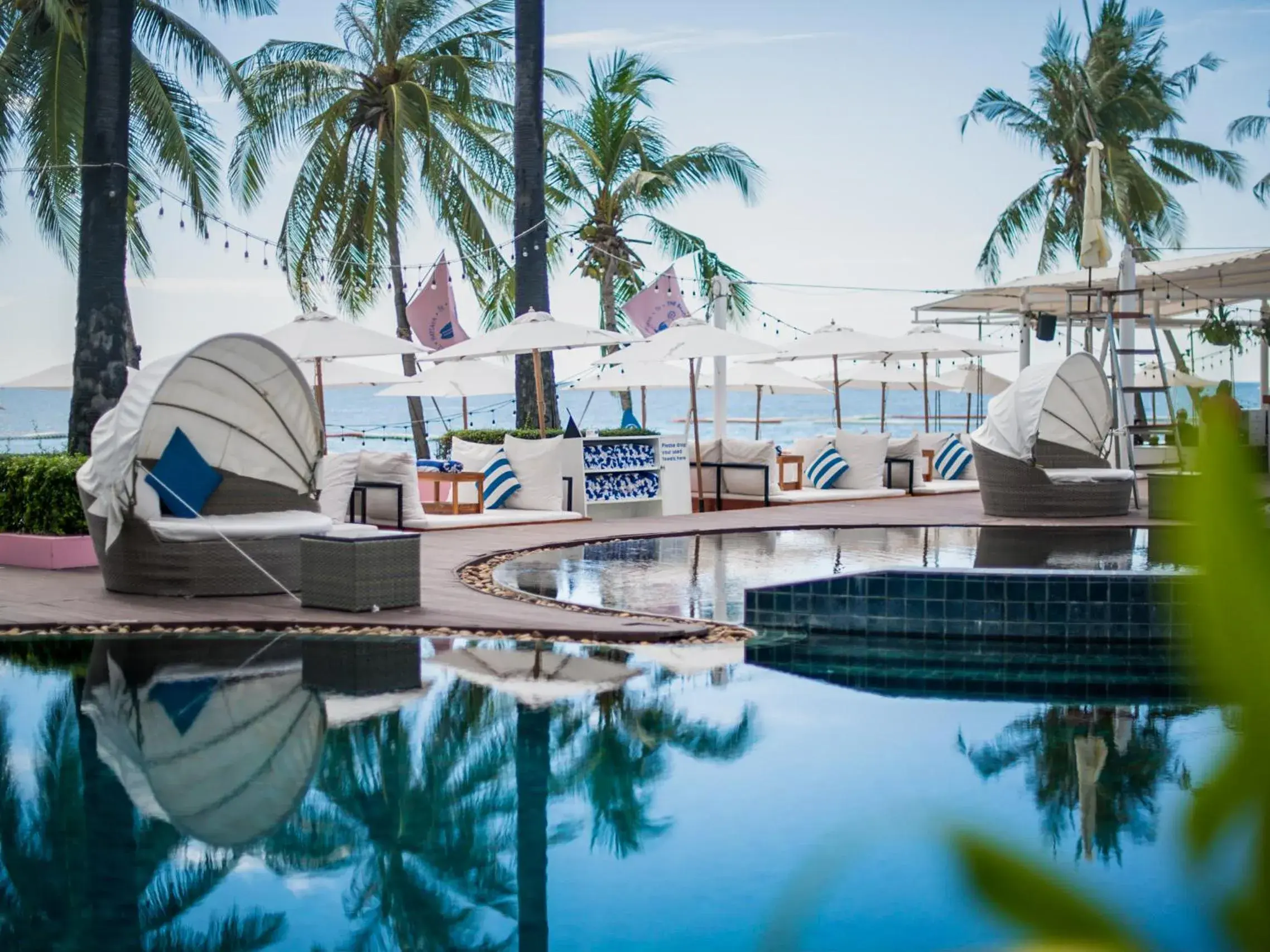 Swimming Pool in Pullman Pattaya Hotel G