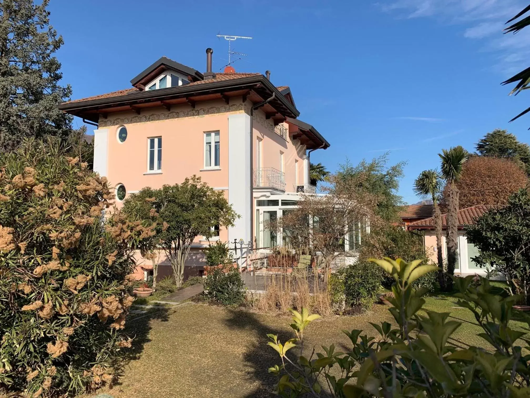 Property Building in CASABELLA-LAGO MAGGIORE