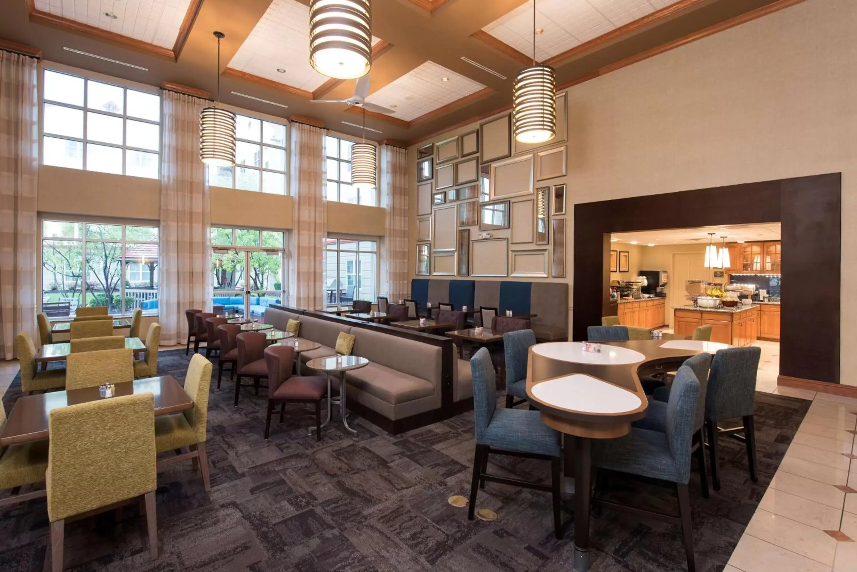 Breakfast, Restaurant/Places to Eat in Homewood Suites Columbus - Airport