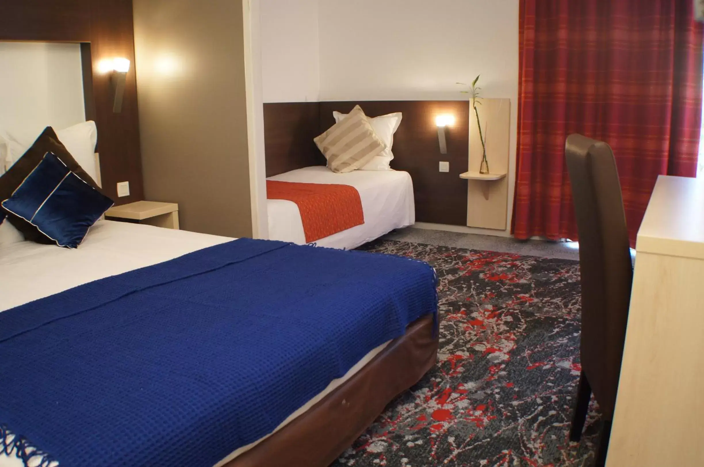 Triple room - 1 Double bed + 1 single bed in The Originals City, Hôtel La Siesta, Annonay Est (Inter-Hotel)