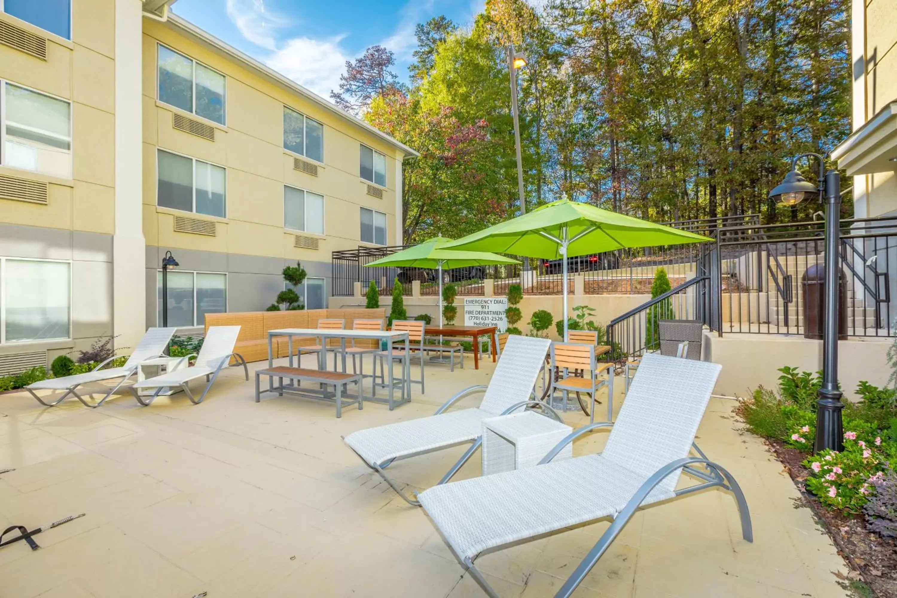 Swimming pool in Holiday Inn Hotel and Suites Peachtree City, an IHG Hotel