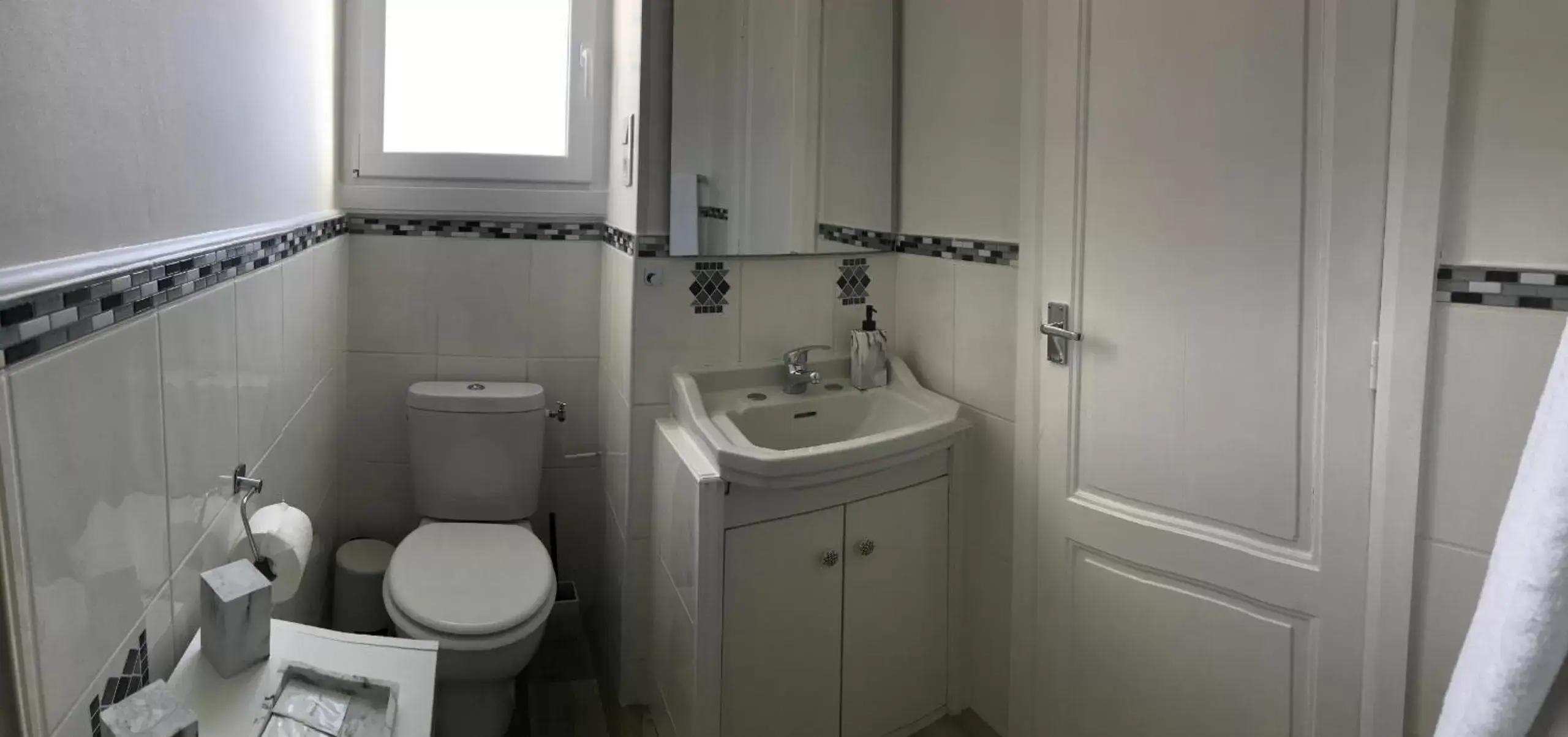 Bedroom, Bathroom in La Maison de Louisette