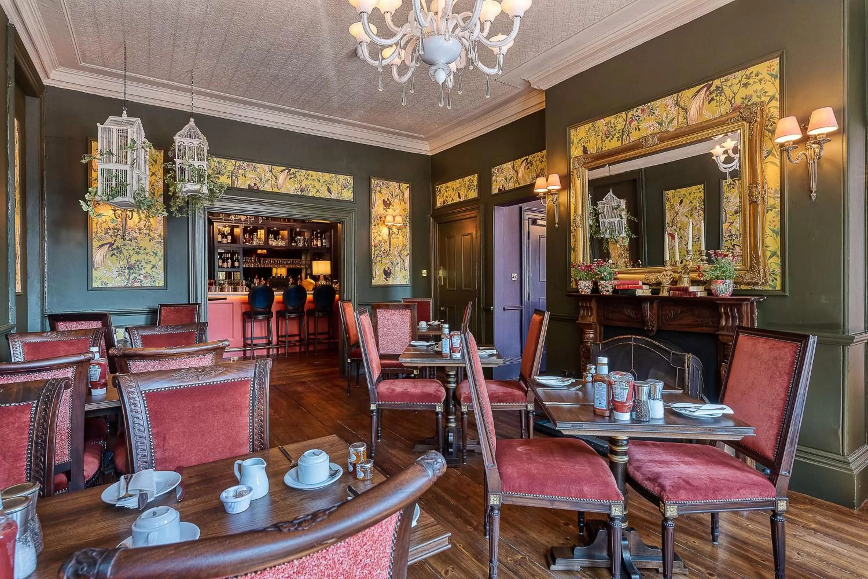 Restaurant/places to eat in Clementine's Guest House