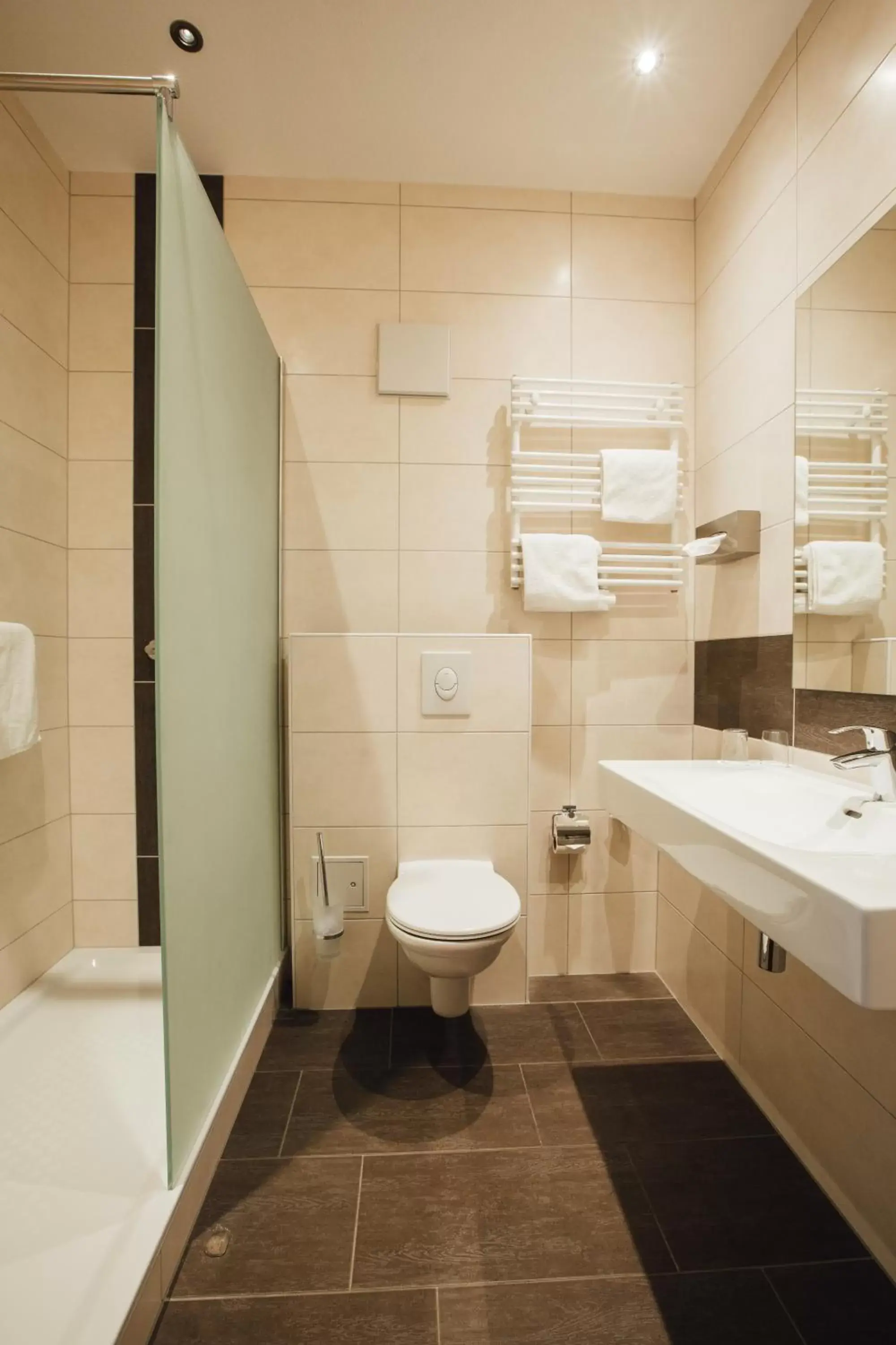 Bathroom in HK Hotel Düsseldorf City