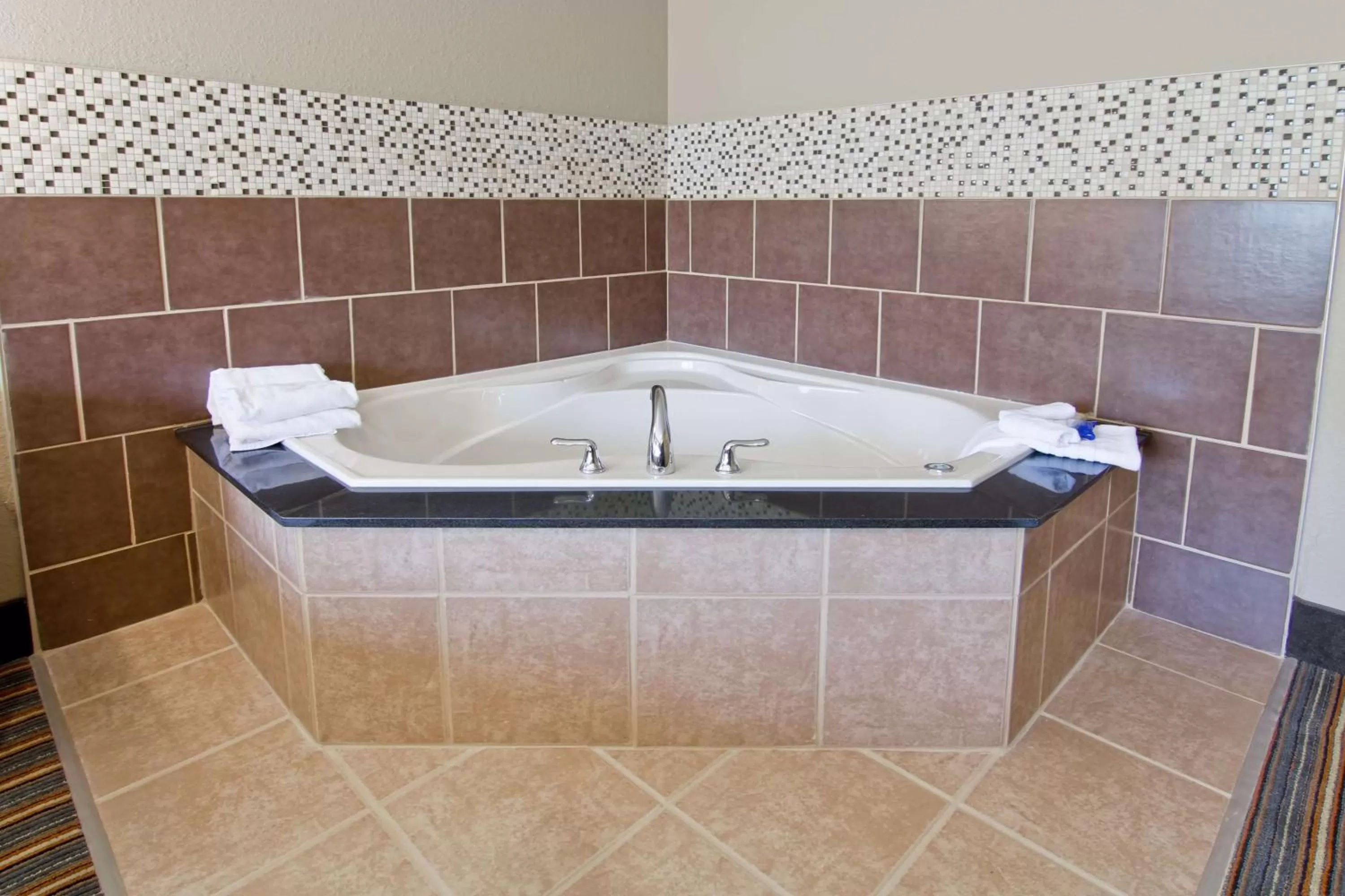 Bedroom in Best Western Plus Woodstock Inn & Suites