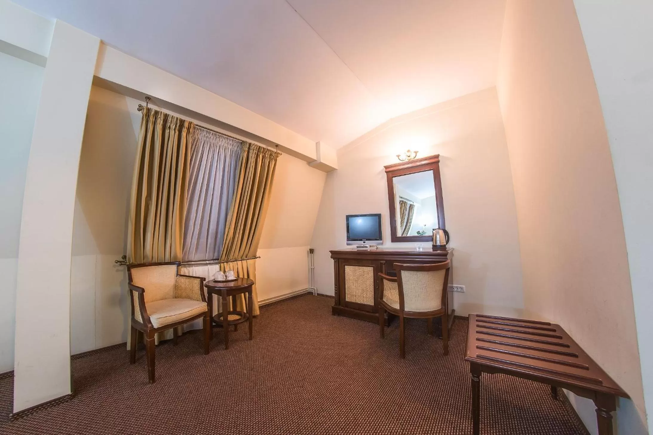 Seating area in Atrium Hotel Ateneu City Center