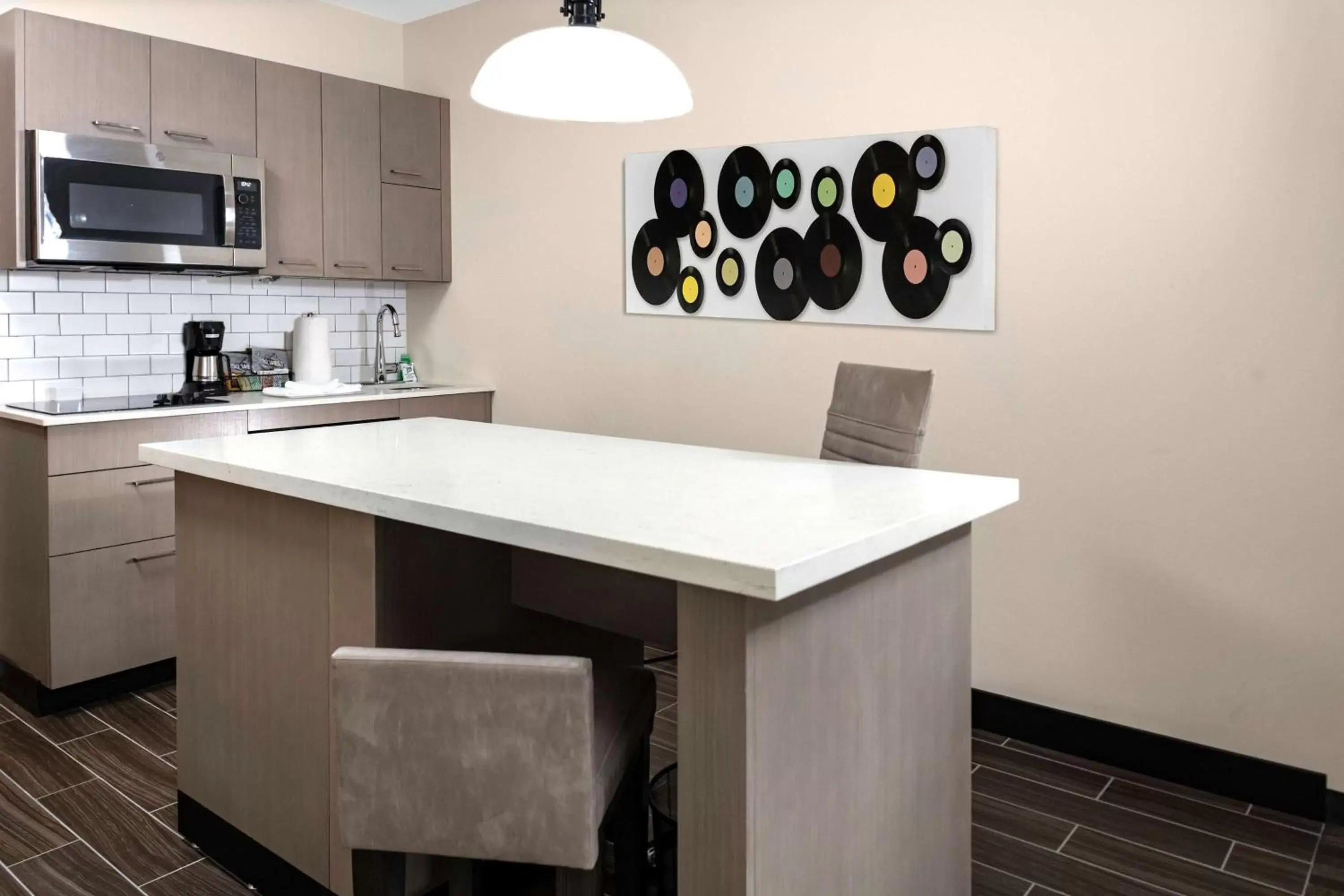 Photo of the whole room, Kitchen/Kitchenette in Hyatt House Nashville Downtown-Convention Center