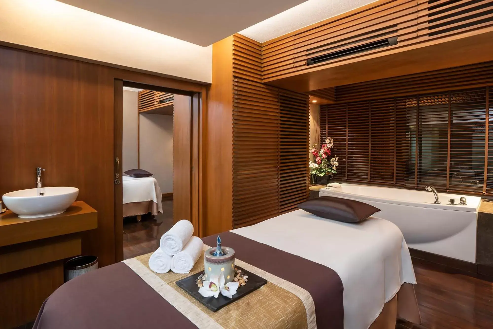 Spa and wellness centre/facilities, Bed in The Landmark Bangkok - SHA Extra Plus