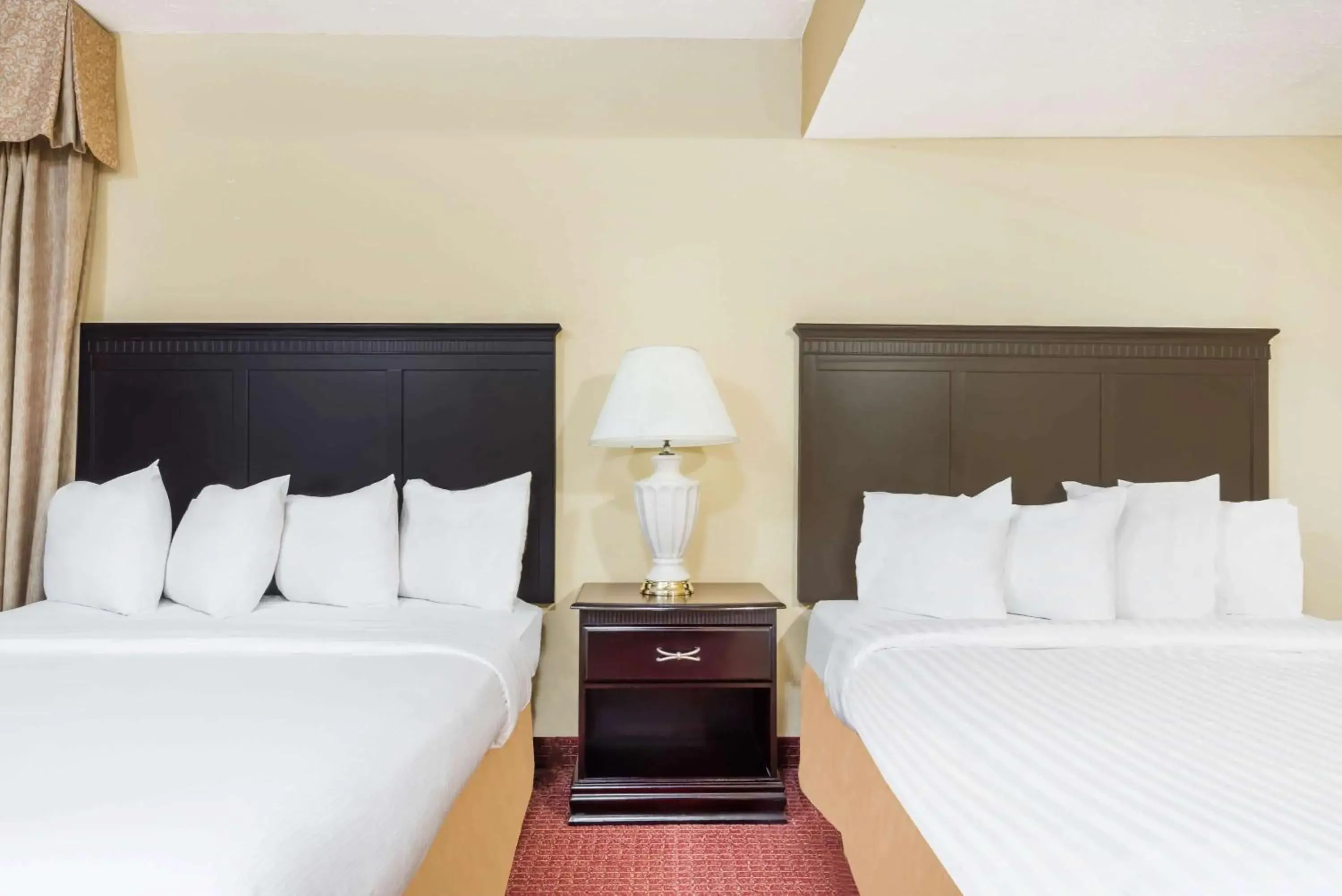 Photo of the whole room, Bed in Hawthorn Extended Stay by Wyndham Columbus Photo of the whole room, Bed in Hawthorn Extended Stay by Wyndham Columbus