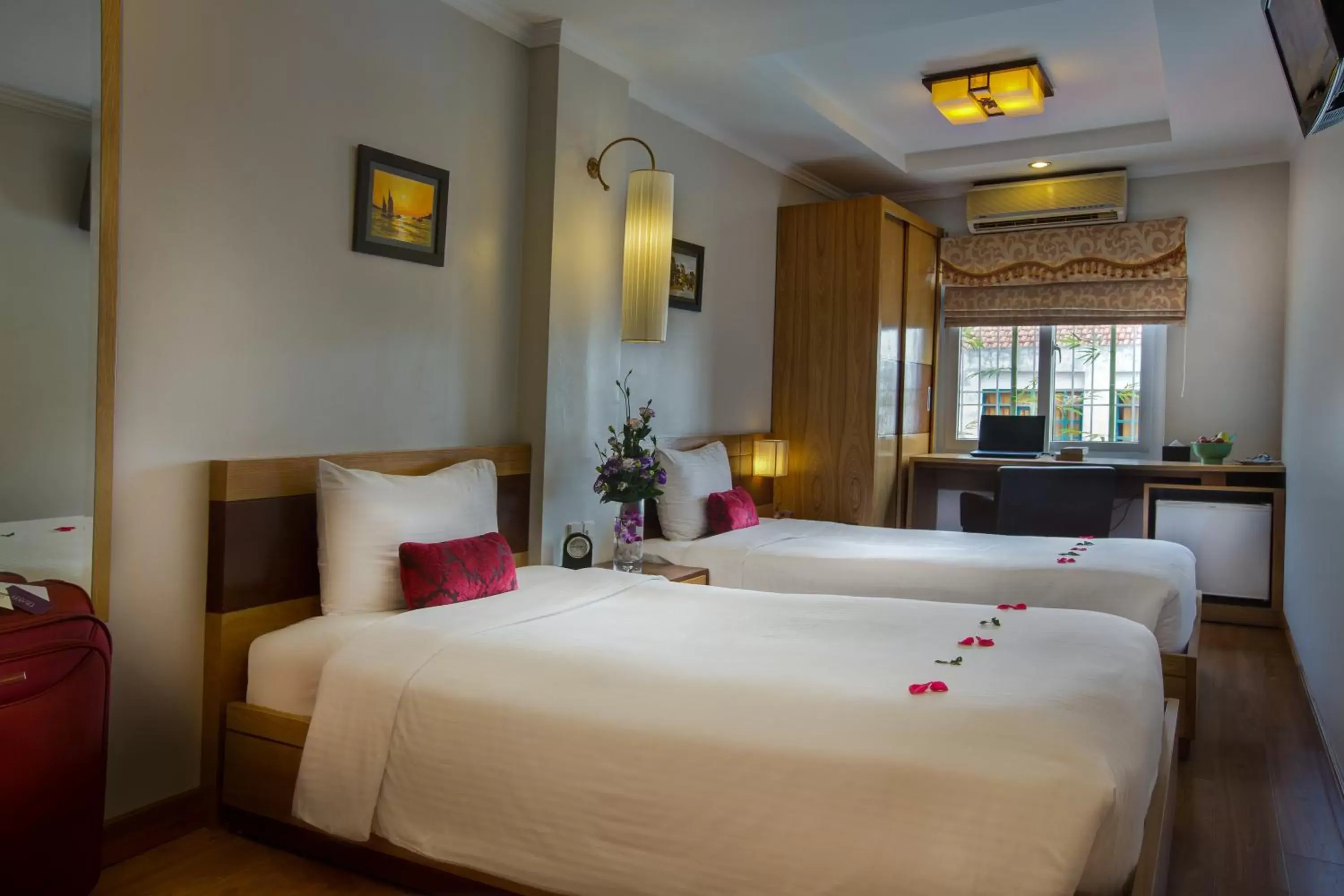 Bed in Eliana Ruby Hotel & Travel - Formerly La Storia Ruby