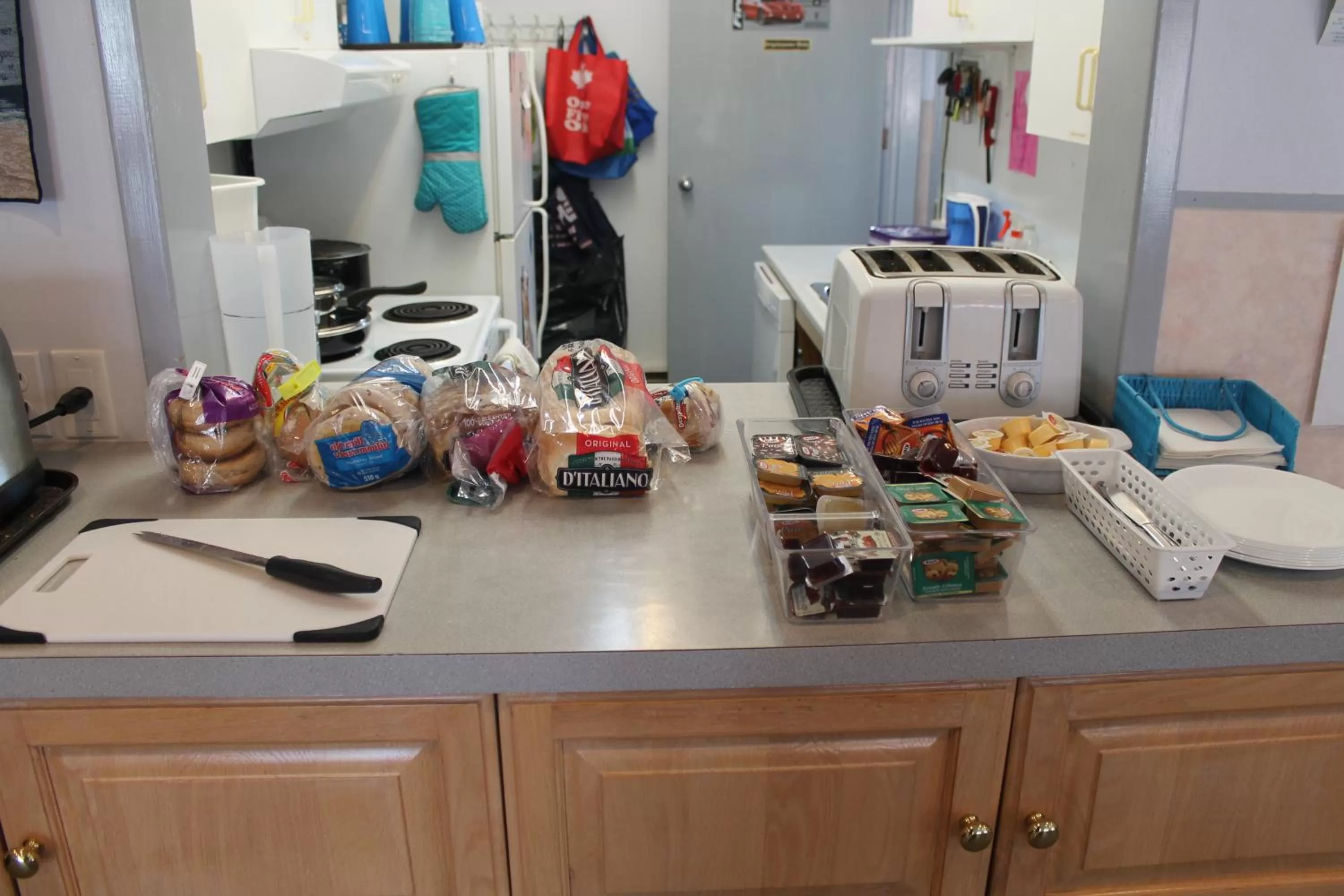 Continental breakfast in Leisure Inn