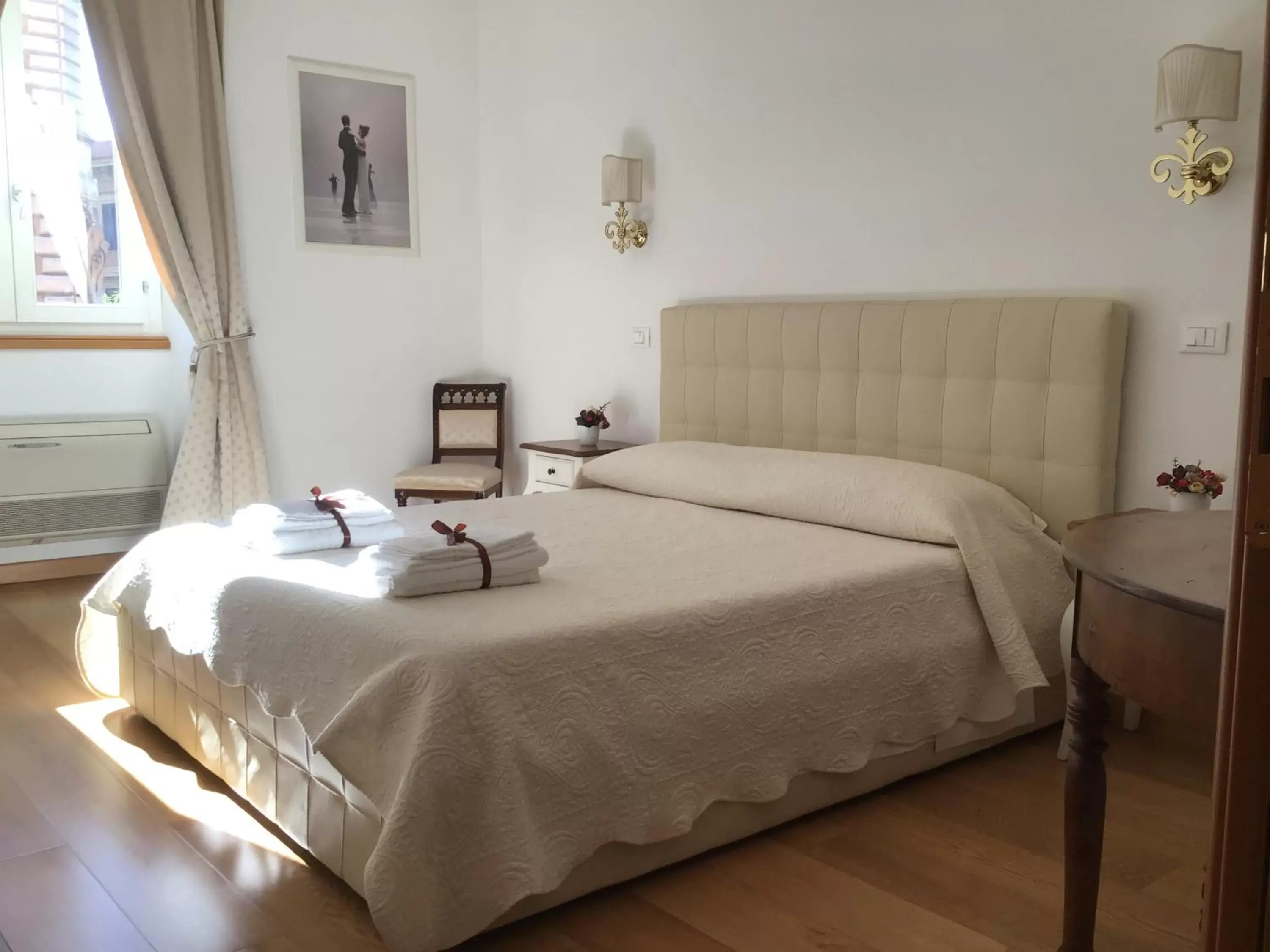 Photo of the whole room, Bed in I Prati di Roma Suites