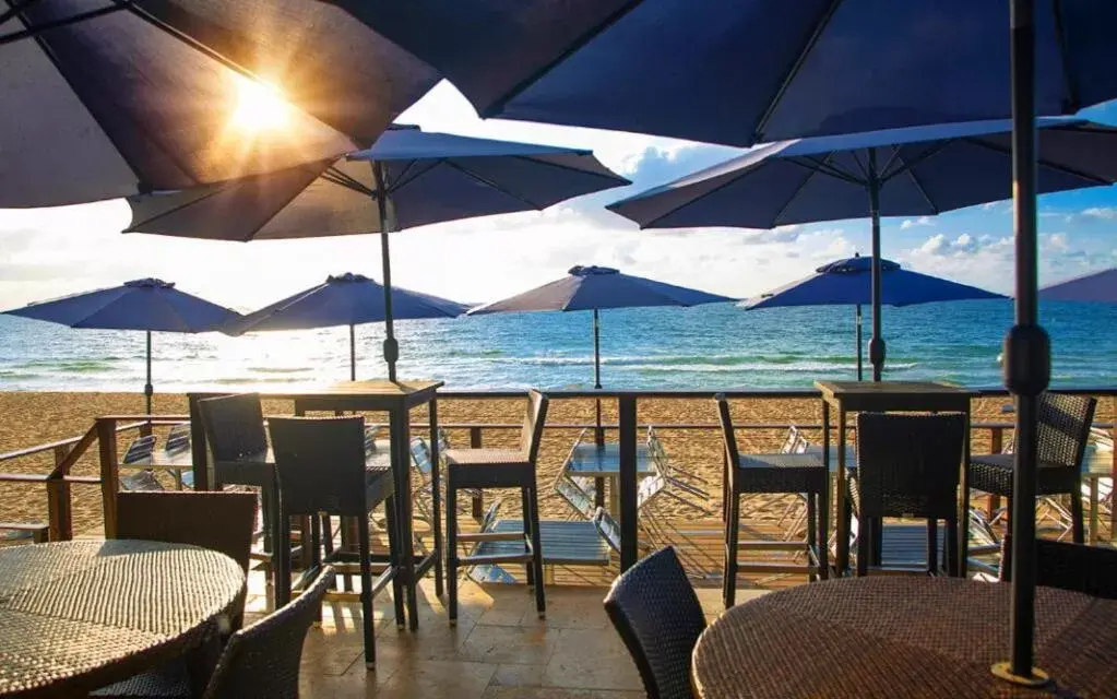 Restaurant/places to eat in Sun Tower Hotel & Suites on the Beach Restaurant/places to eat in Sun Tower Hotel & Suites on the Beach