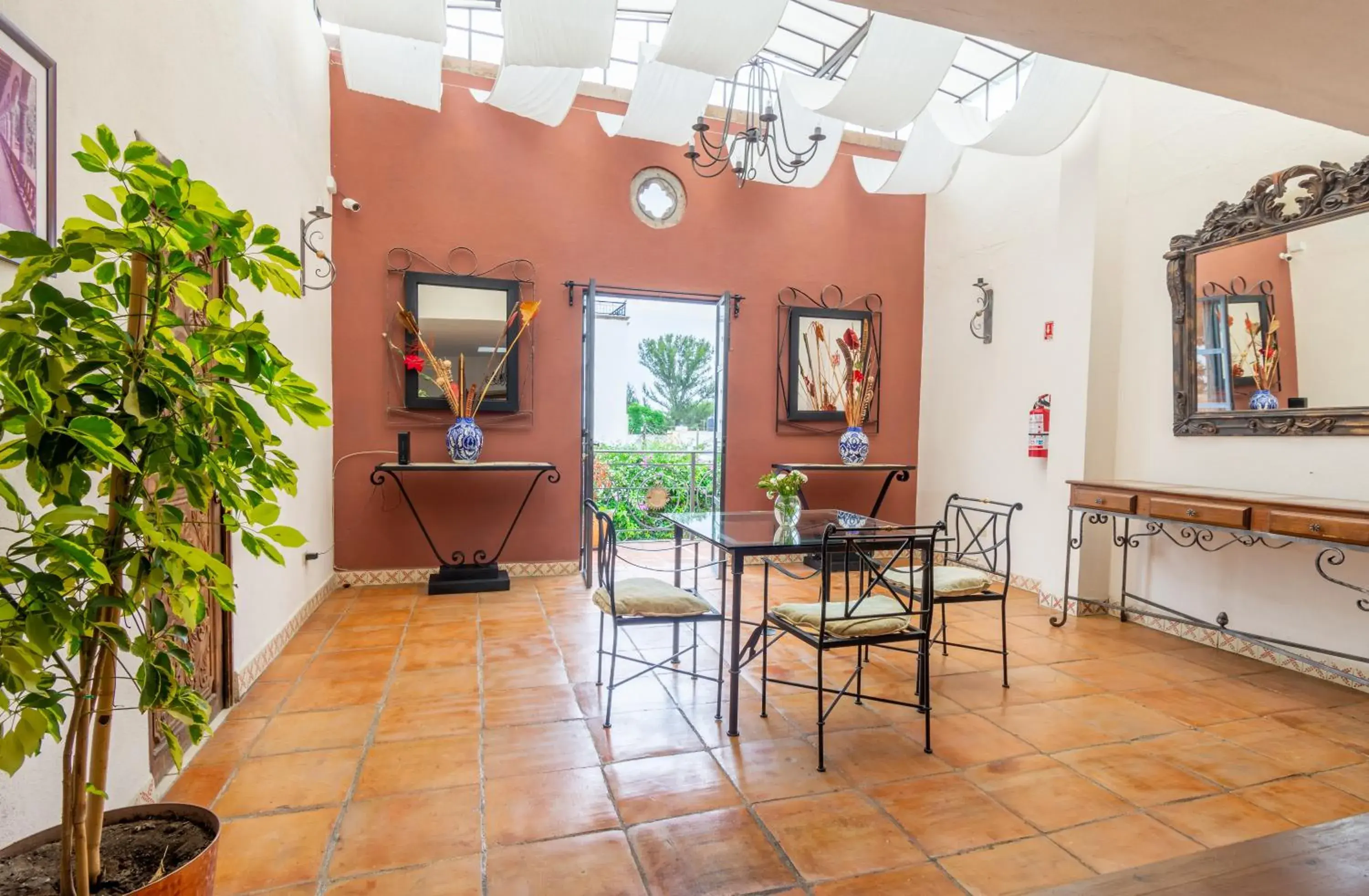 Seating area, Lobby/Reception in Hotel Casa Santamar