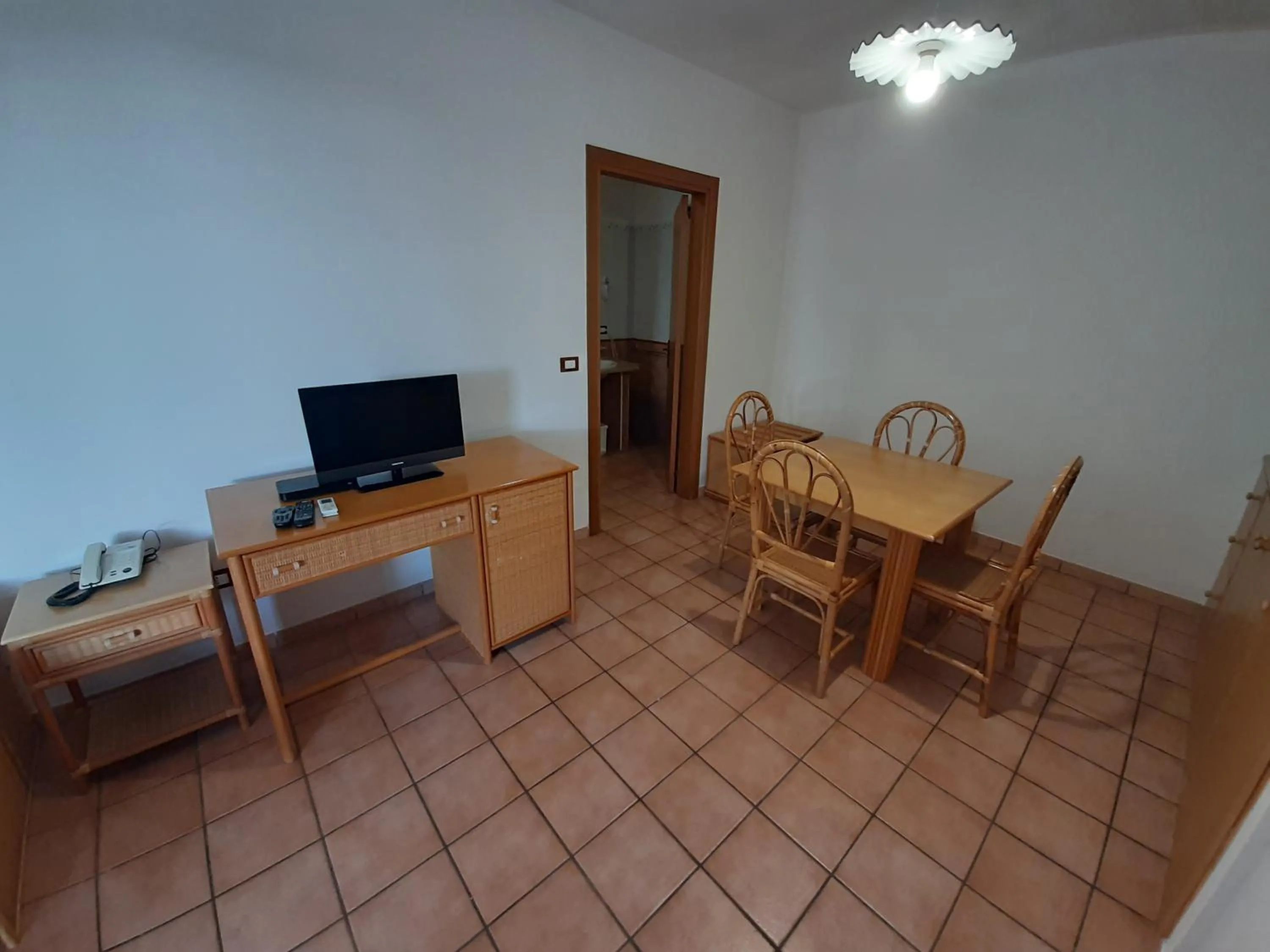 TV and multimedia in Messapia Hotel & Resort