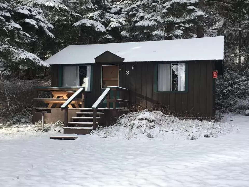 Winter in Crater Lake Gateway-Rocky Point Resort